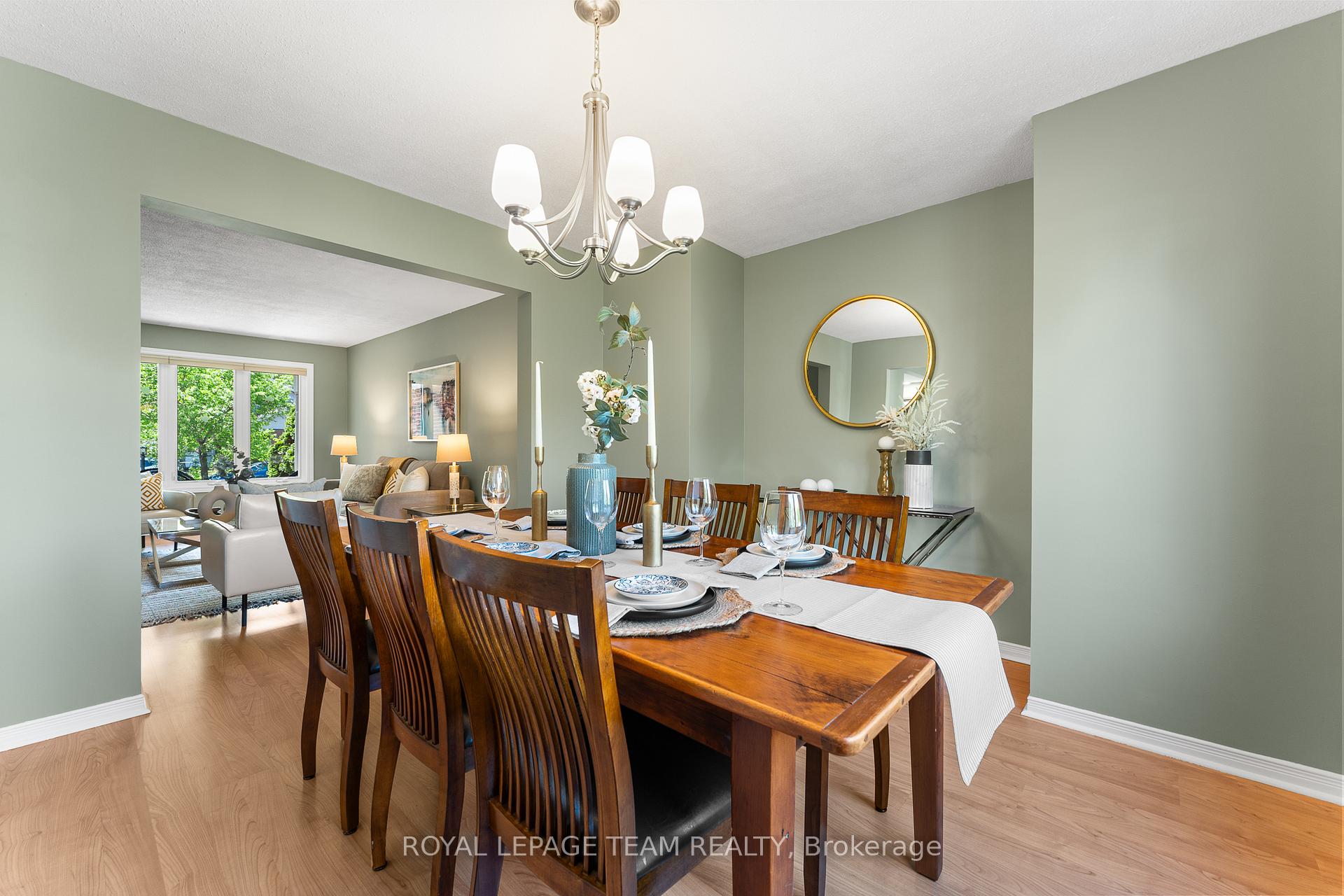 Photo 10 of 13 Saddlehorn Crescent, Ottawa, Kanata - Bridlewood — HOMEH