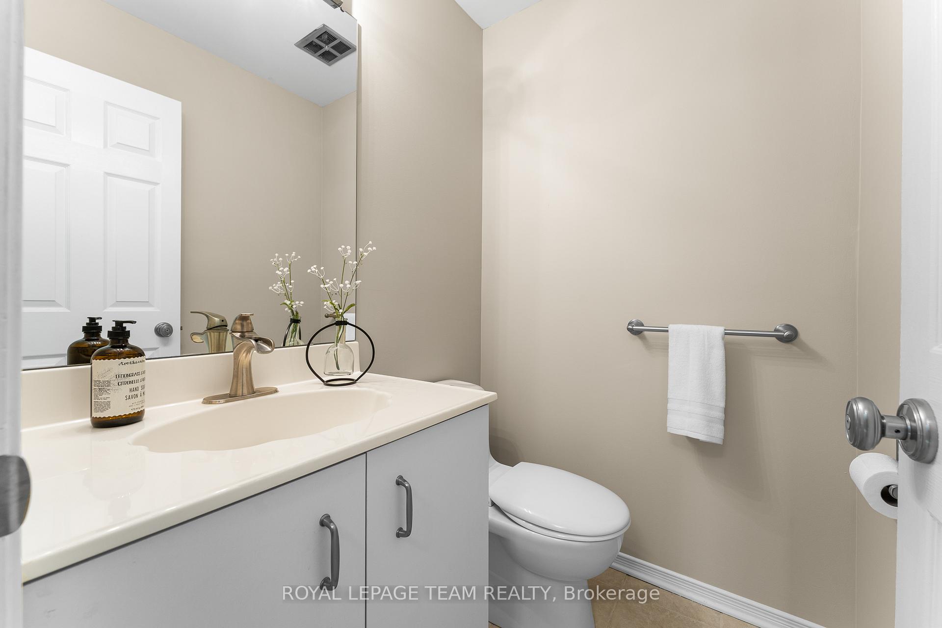 Photo 21 of 13 Saddlehorn Crescent, Ottawa, Kanata - Bridlewood — HOMEH
