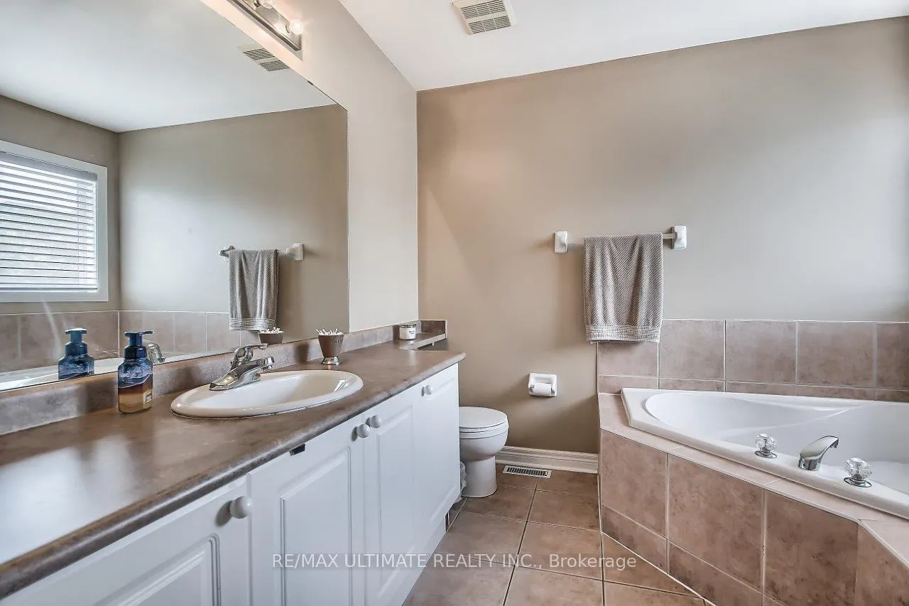 Photo 23 of Unit Upper, 3 Cornerstone Road, Markham, Greensborough — HOMEH