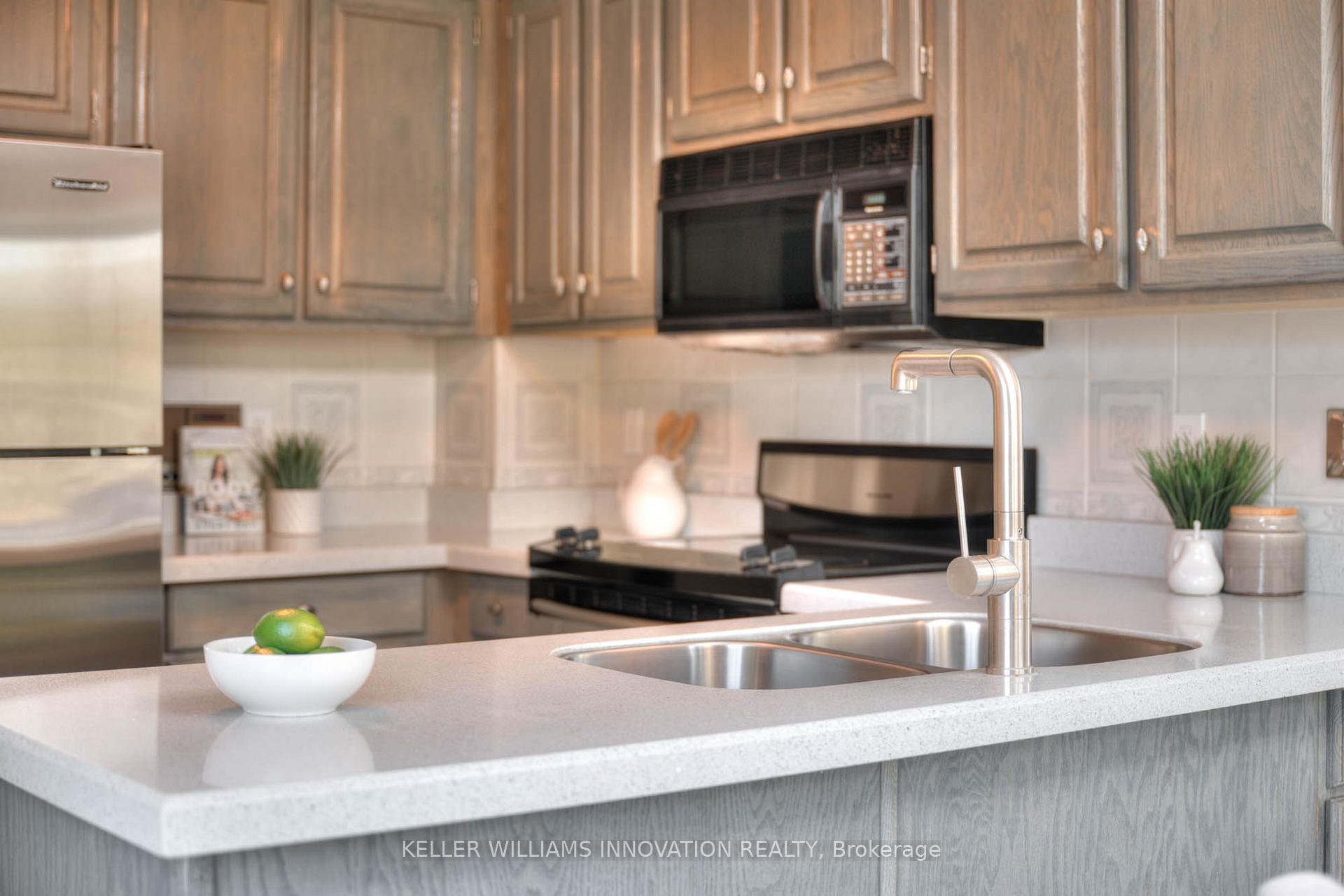 Photo 10 of 69 Manitoulin Crescent, Kitchener — HOMEH