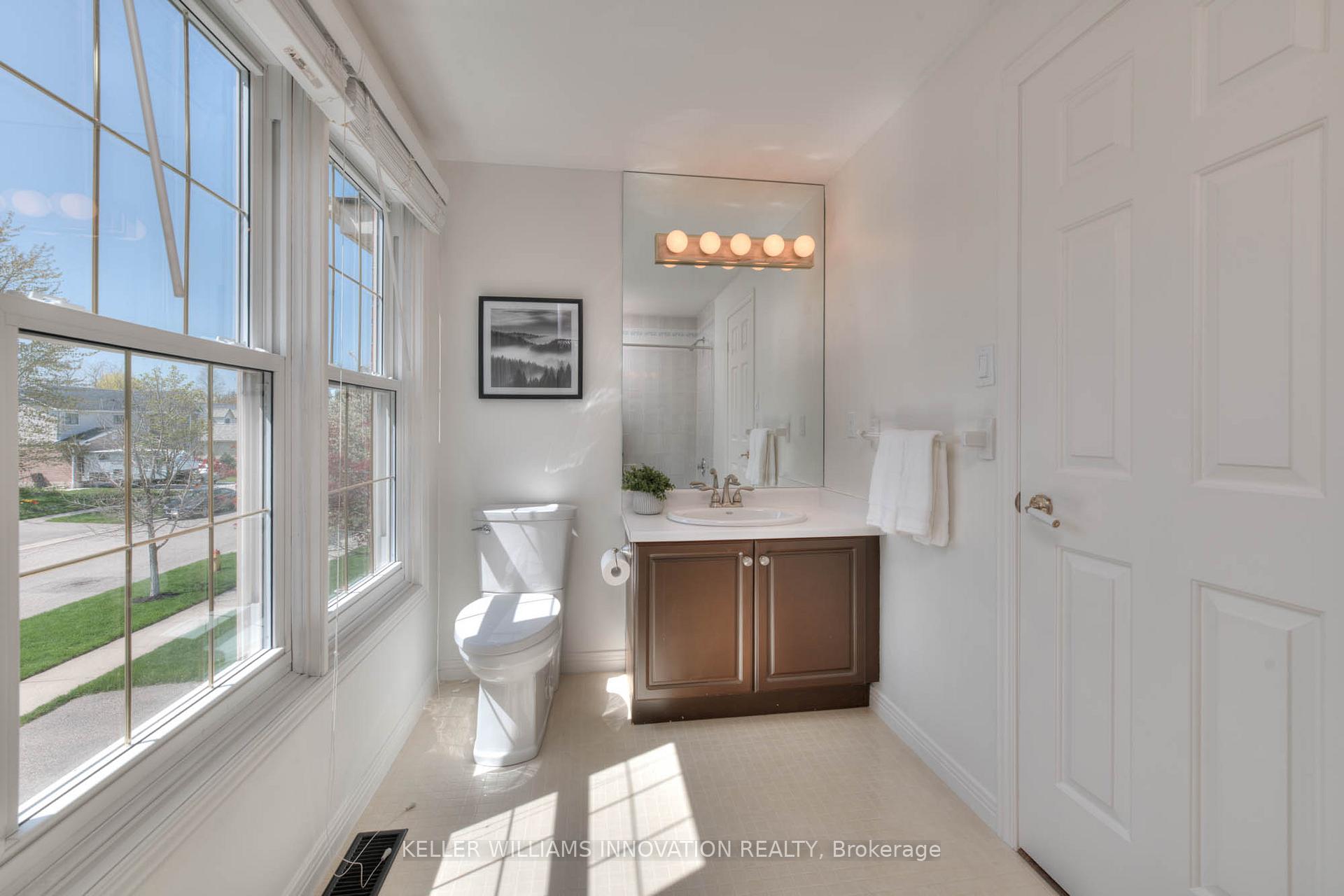 Photo 32 of 69 Manitoulin Crescent, Kitchener — HOMEH