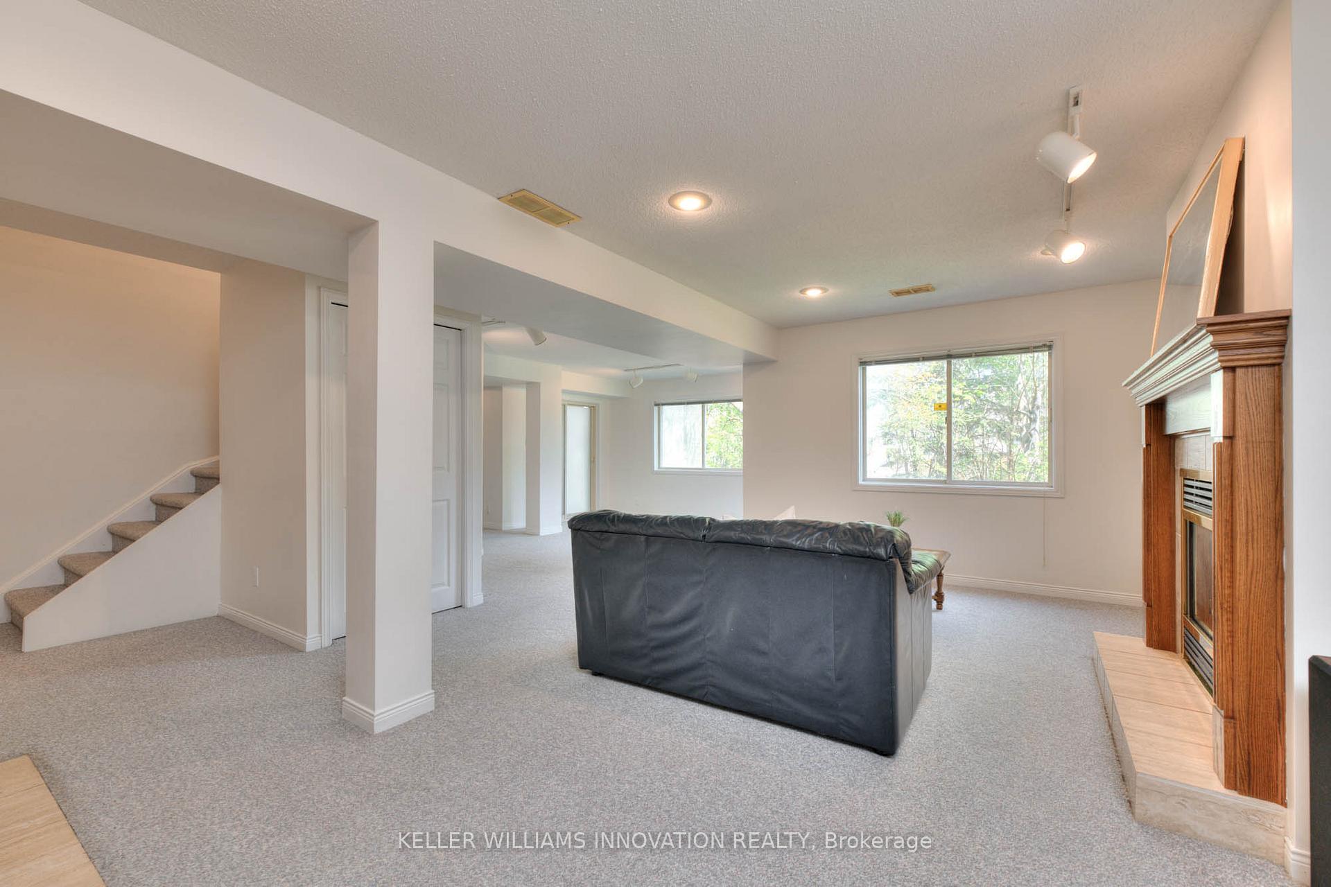 Photo 39 of 69 Manitoulin Crescent, Kitchener — HOMEH