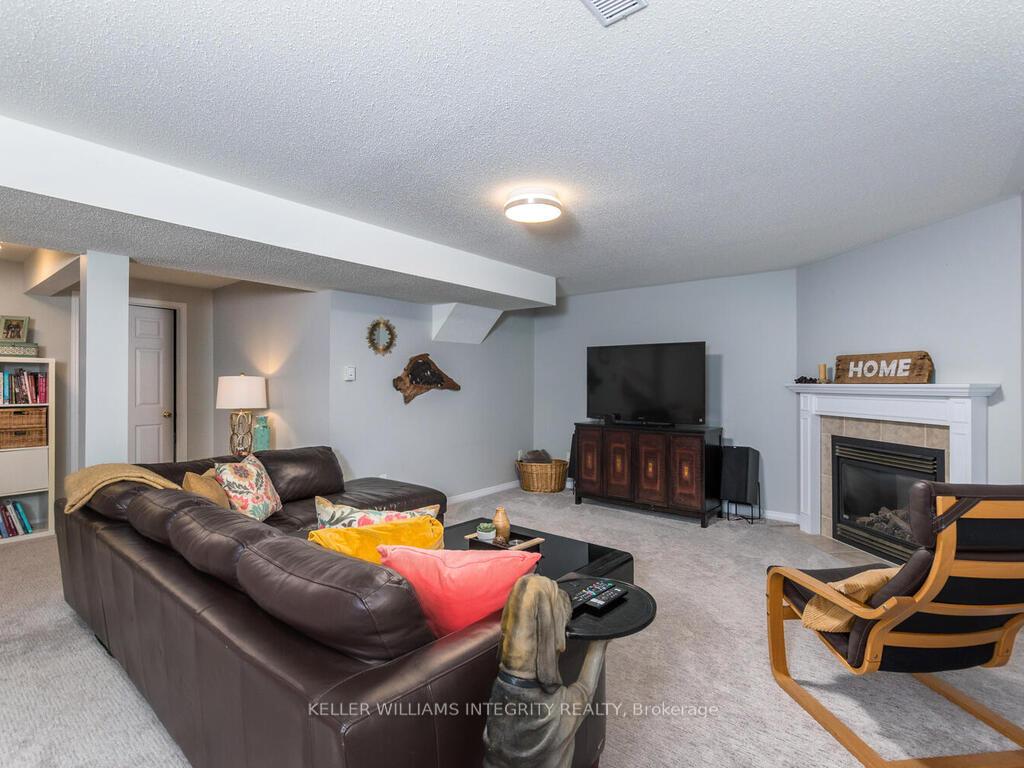 Photo 29 of 27 Sawchuk Terrace, Ottawa, Kanata - Kanata Lakes/Heritage Hills — HOMEH