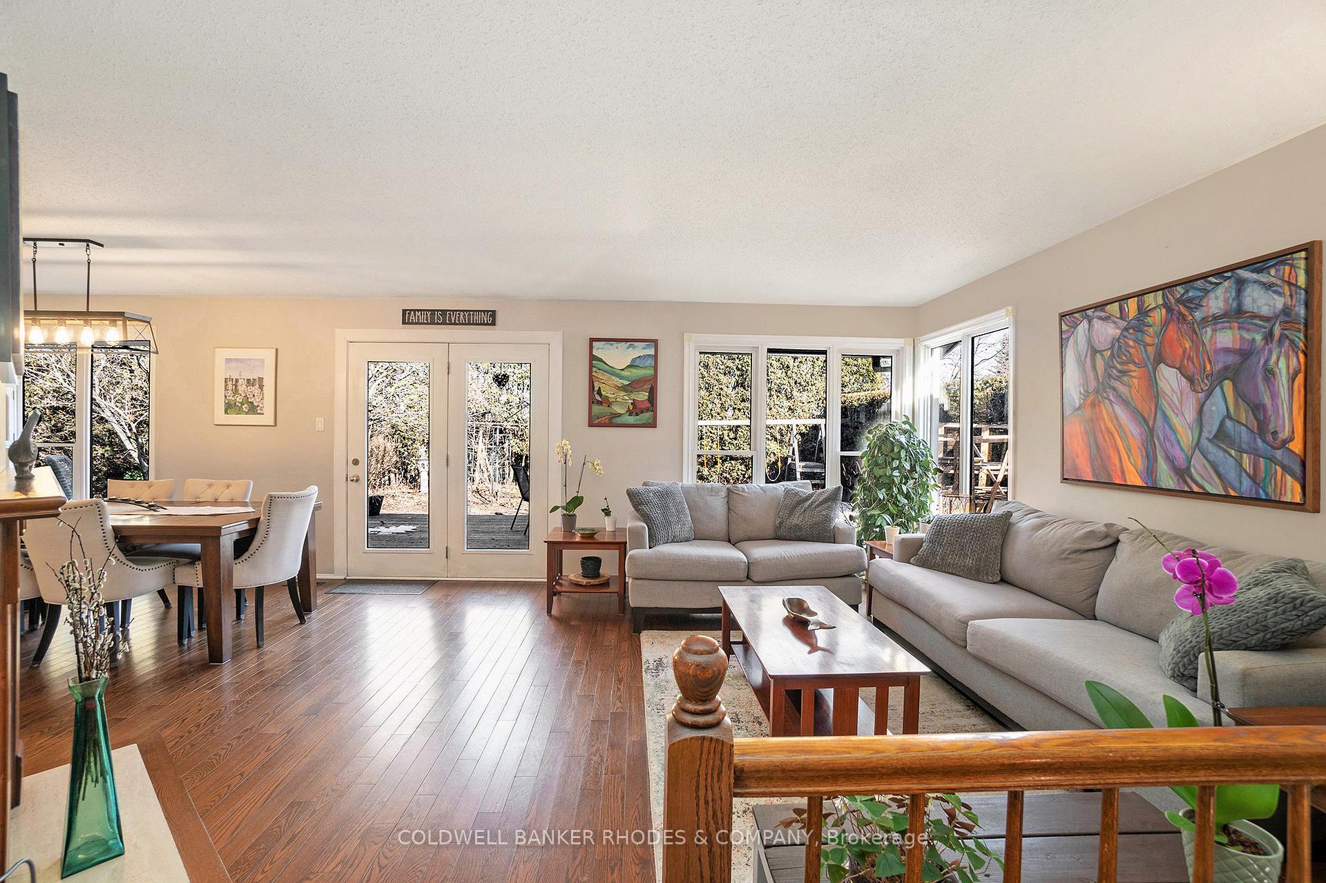 Photo 6 of 19 Inuvik Crescent, Ottawa, Kanata - Katimavik — HOMEH