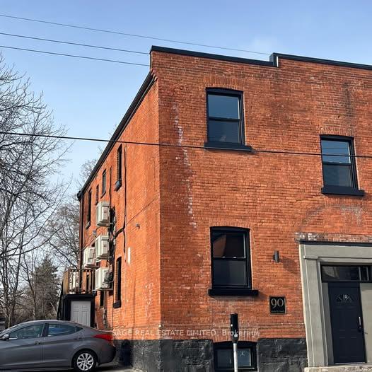 Photo 2 of Unit 6, 90 Locke Street S, Hamilton, Kirkendall — HOMEH