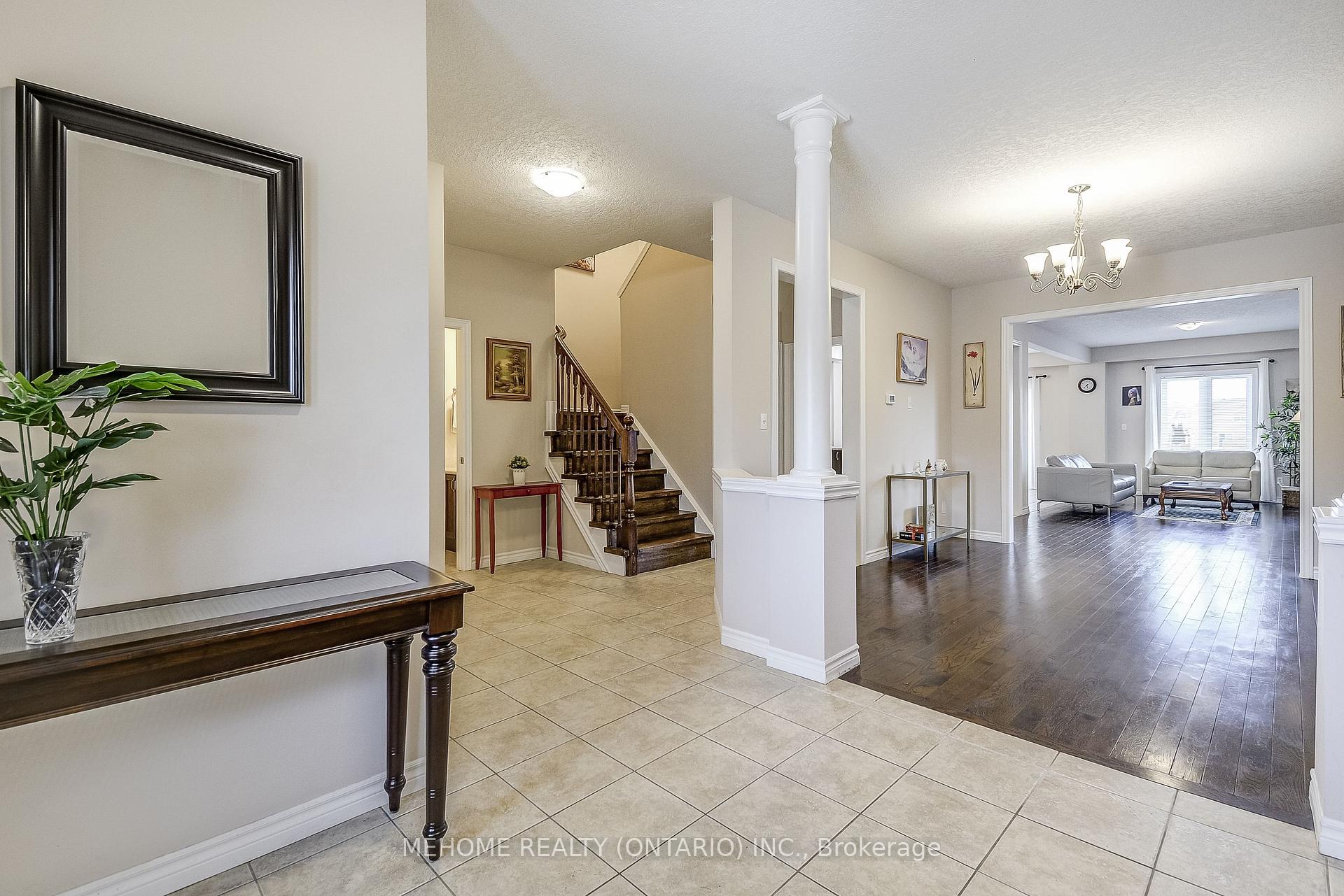 Photo 4 of 63 Huck Crescent, Kitchener — HOMEH