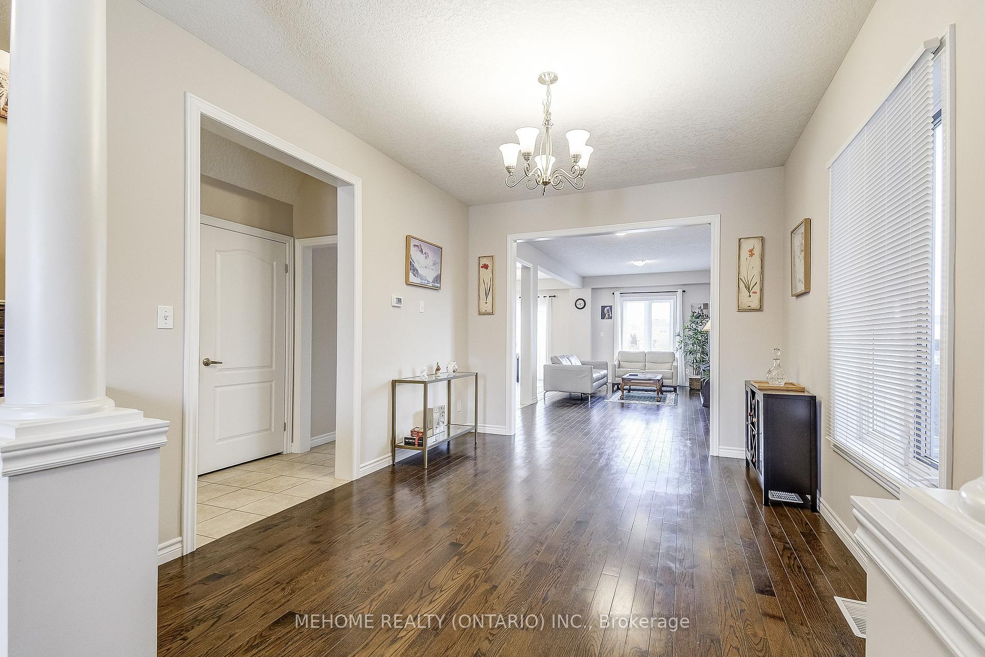 Photo 7 of 63 Huck Crescent, Kitchener — HOMEH