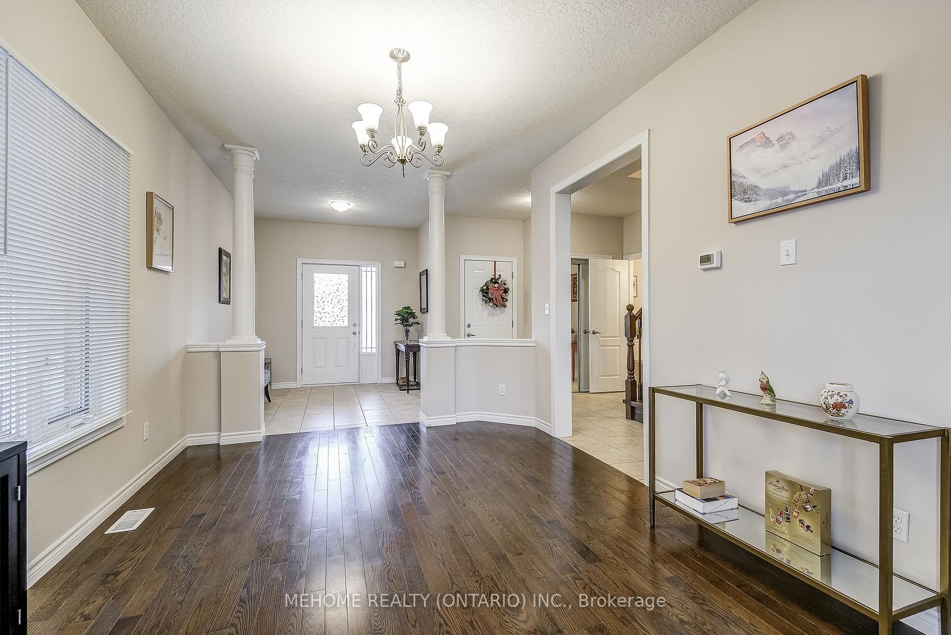 Photo 10 of 63 Huck Crescent, Kitchener — HOMEH