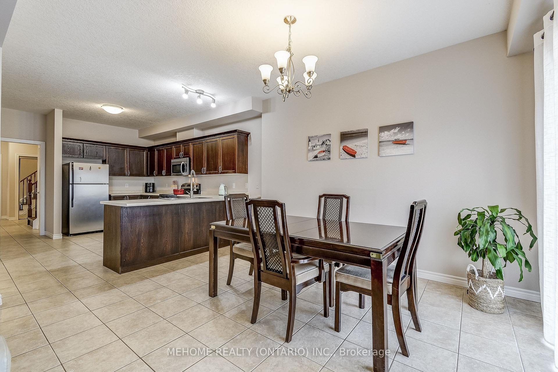 Photo 13 of 63 Huck Crescent, Kitchener — HOMEH