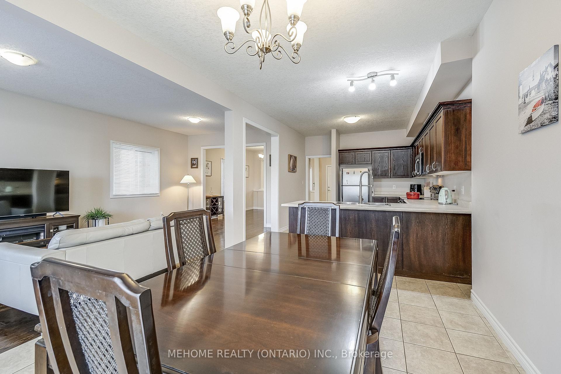 Photo 16 of 63 Huck Crescent, Kitchener — HOMEH