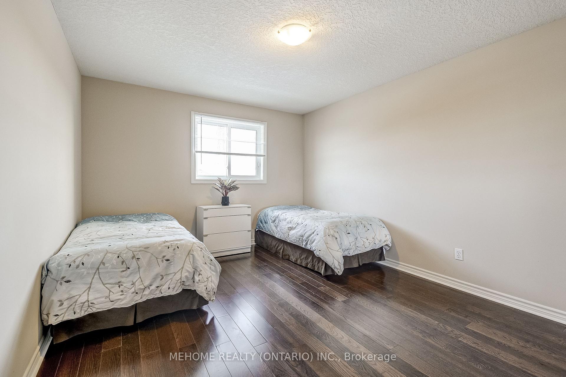 Photo 25 of 63 Huck Crescent, Kitchener — HOMEH