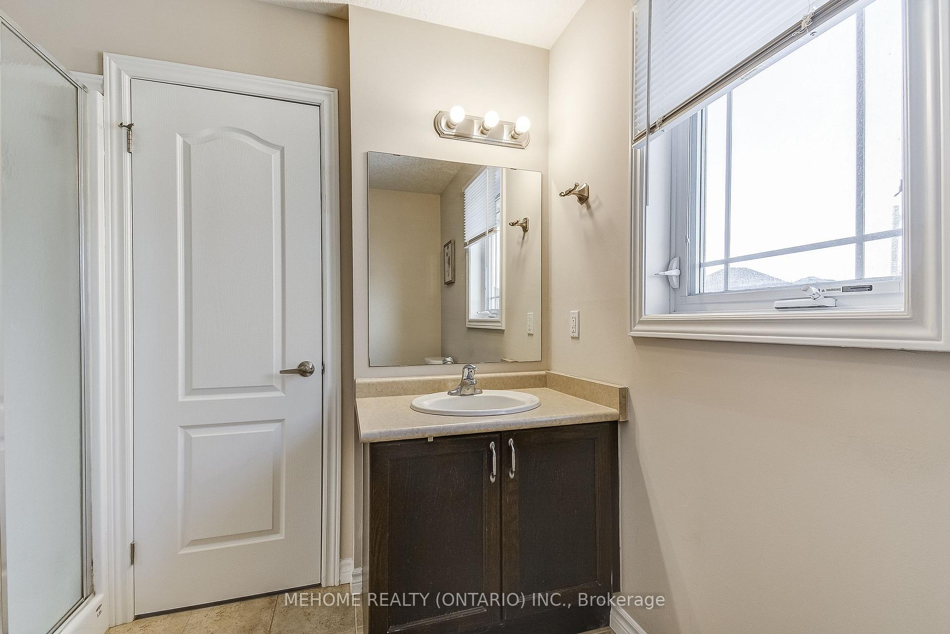 Photo 29 of 63 Huck Crescent, Kitchener — HOMEH