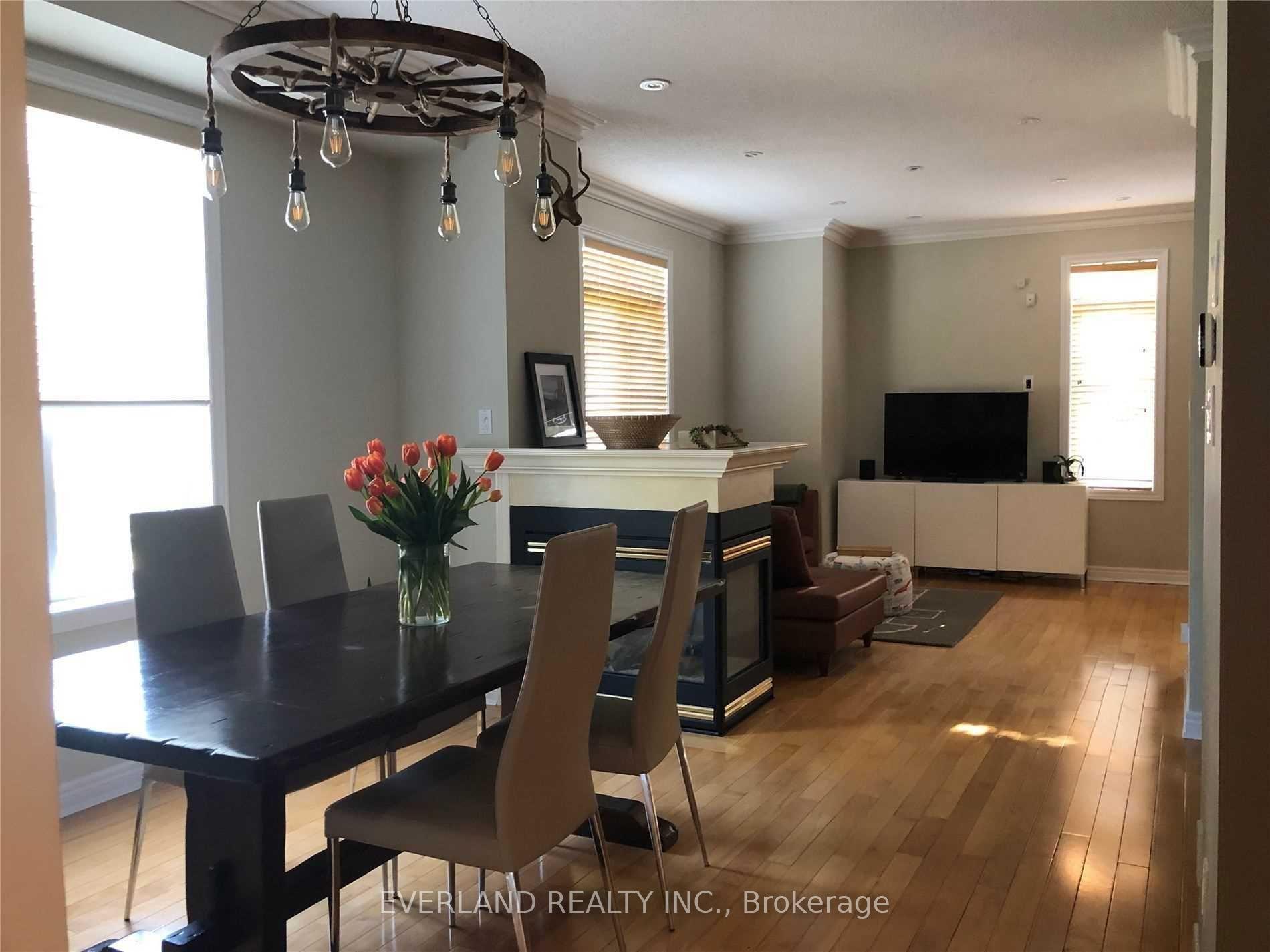 Photo 3 of 34 Dancer's Drive, Markham, Angus Glen — HOMEH