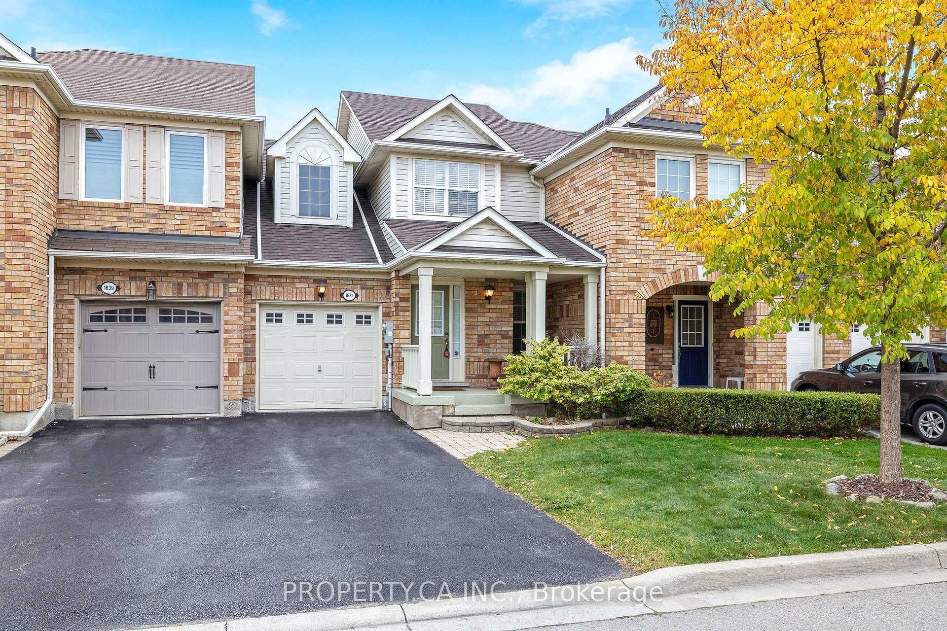 Front of 1637 Stover Crescent