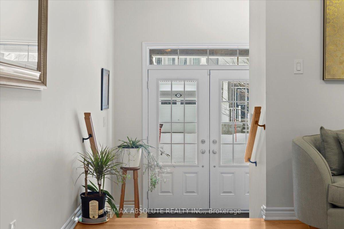 Photo 5 of 208 Asper Trail Circle, Ottawa, Kanata - Emerald Meadows/Trailwest — HOMEH
