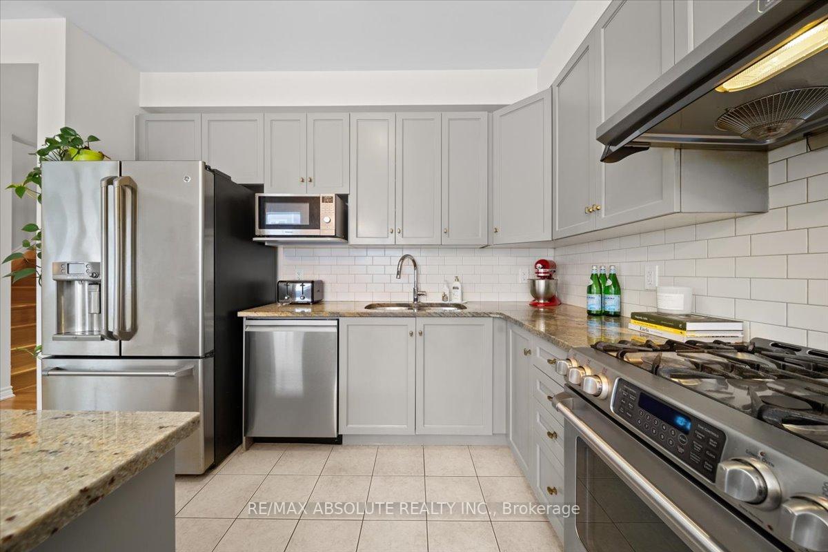 Photo 16 of 208 Asper Trail Circle, Ottawa, Kanata - Emerald Meadows/Trailwest — HOMEH