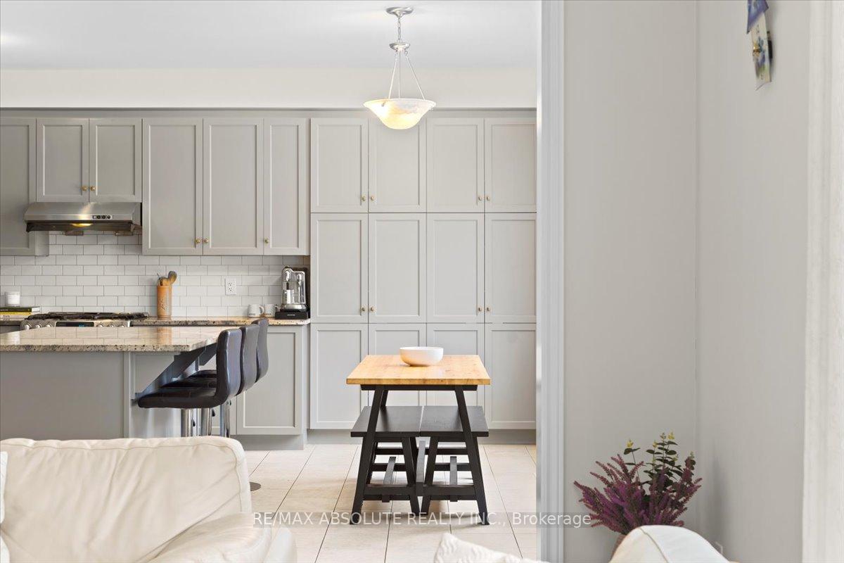 Photo 18 of 208 Asper Trail Circle, Ottawa, Kanata - Emerald Meadows/Trailwest — HOMEH