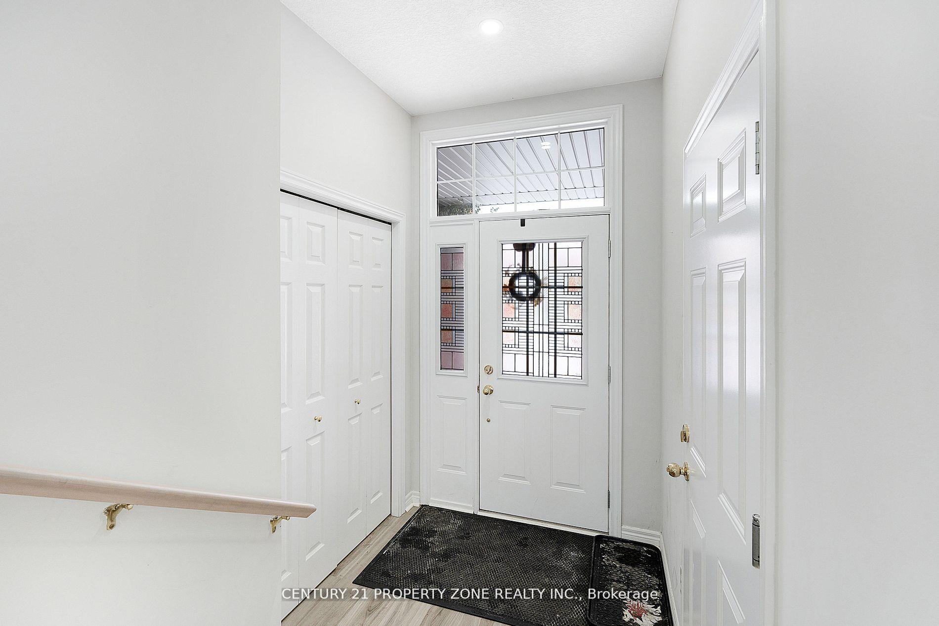 Photo 4 of 62 Colton Circle, Kitchener — HOMEH