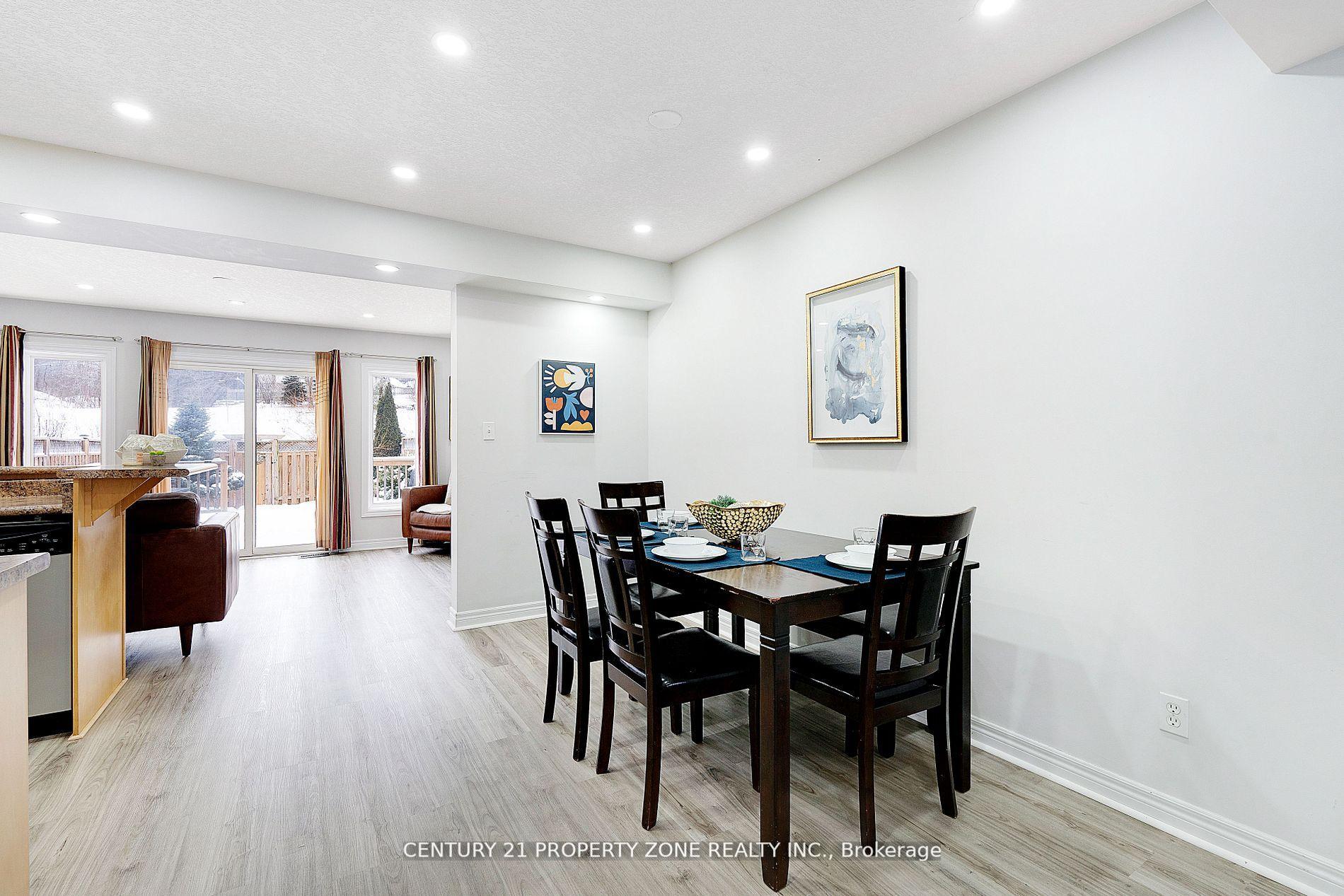 Photo 9 of 62 Colton Circle, Kitchener — HOMEH