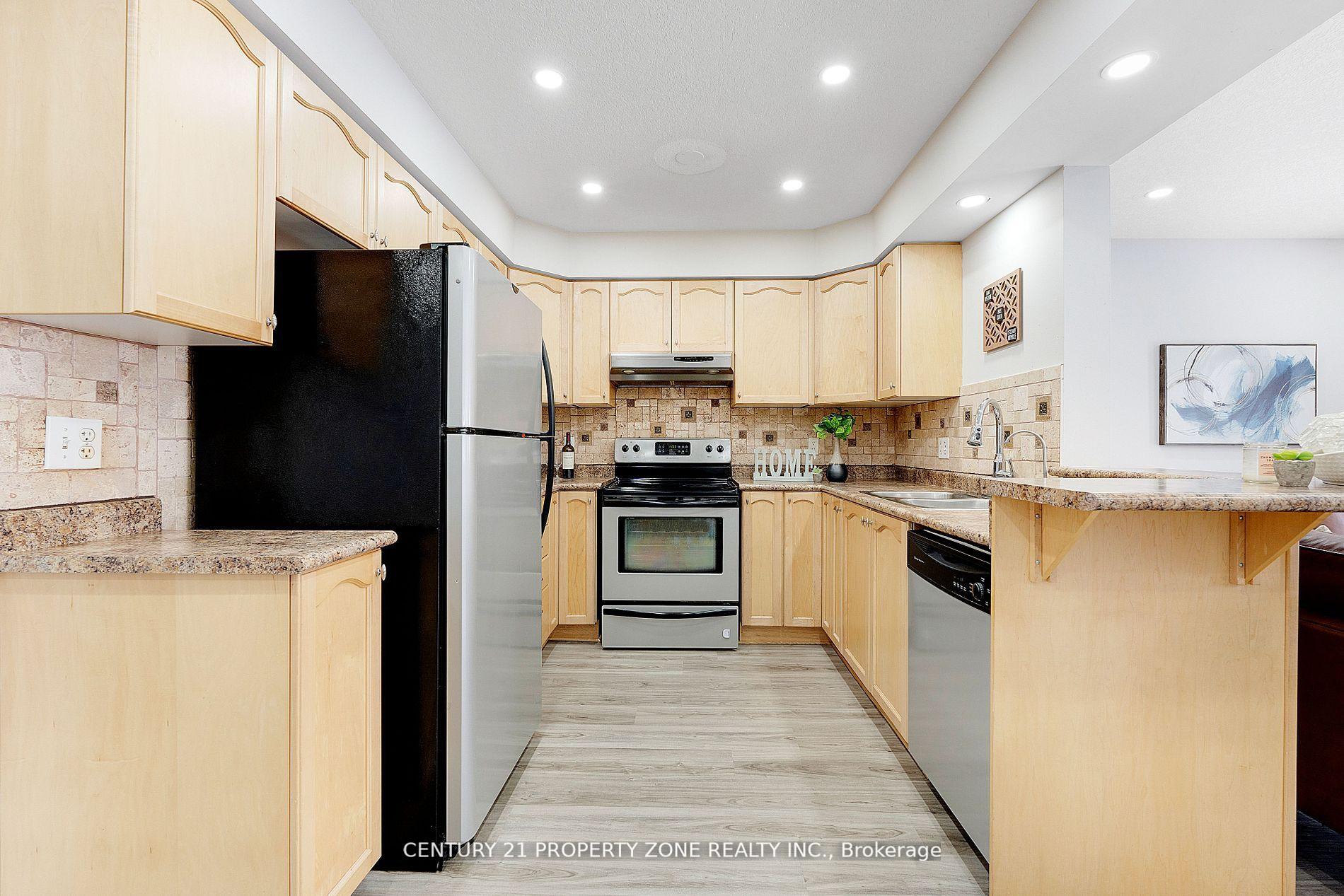 Photo 11 of 62 Colton Circle, Kitchener — HOMEH