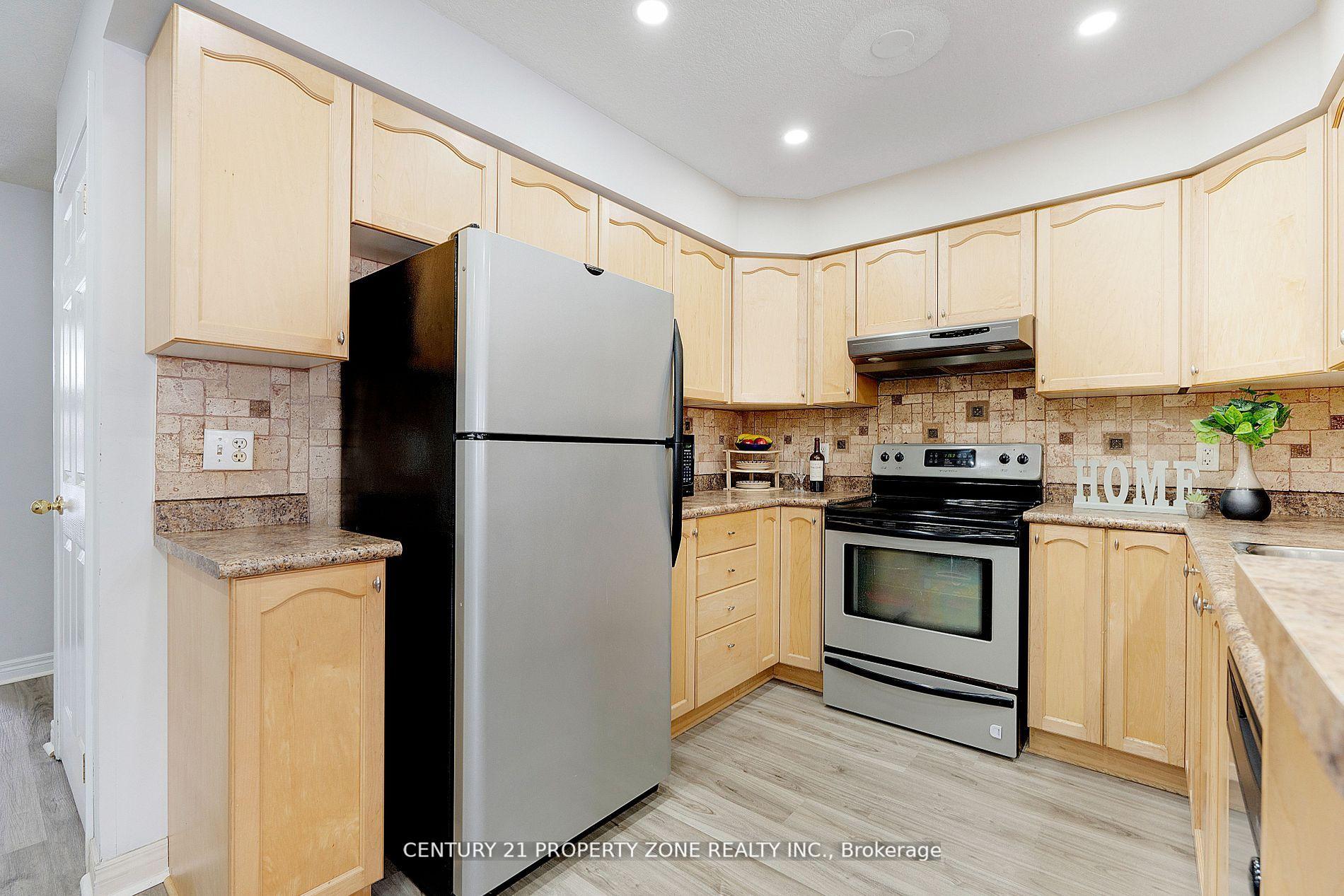 Photo 13 of 62 Colton Circle, Kitchener — HOMEH