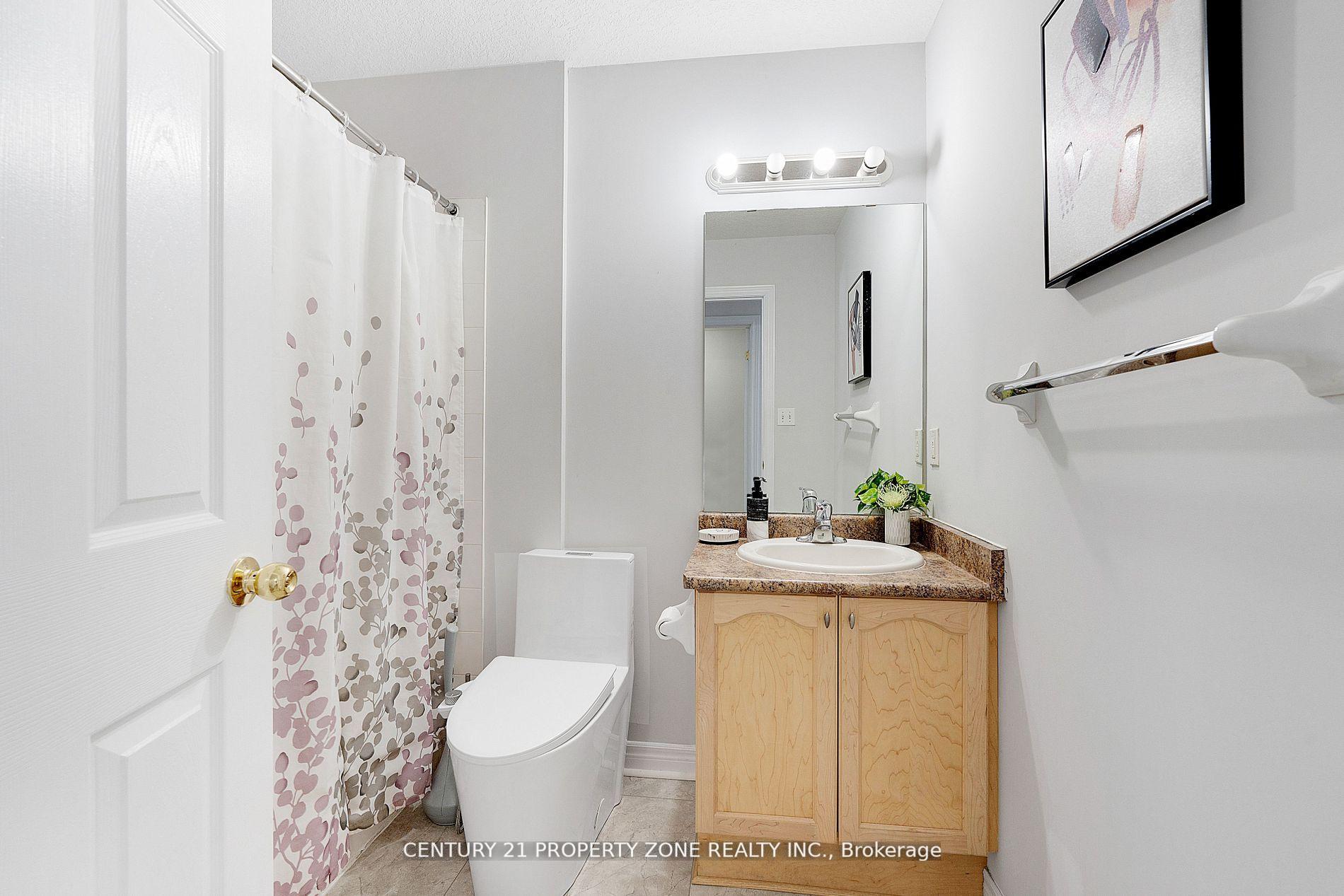 Photo 24 of 62 Colton Circle, Kitchener — HOMEH