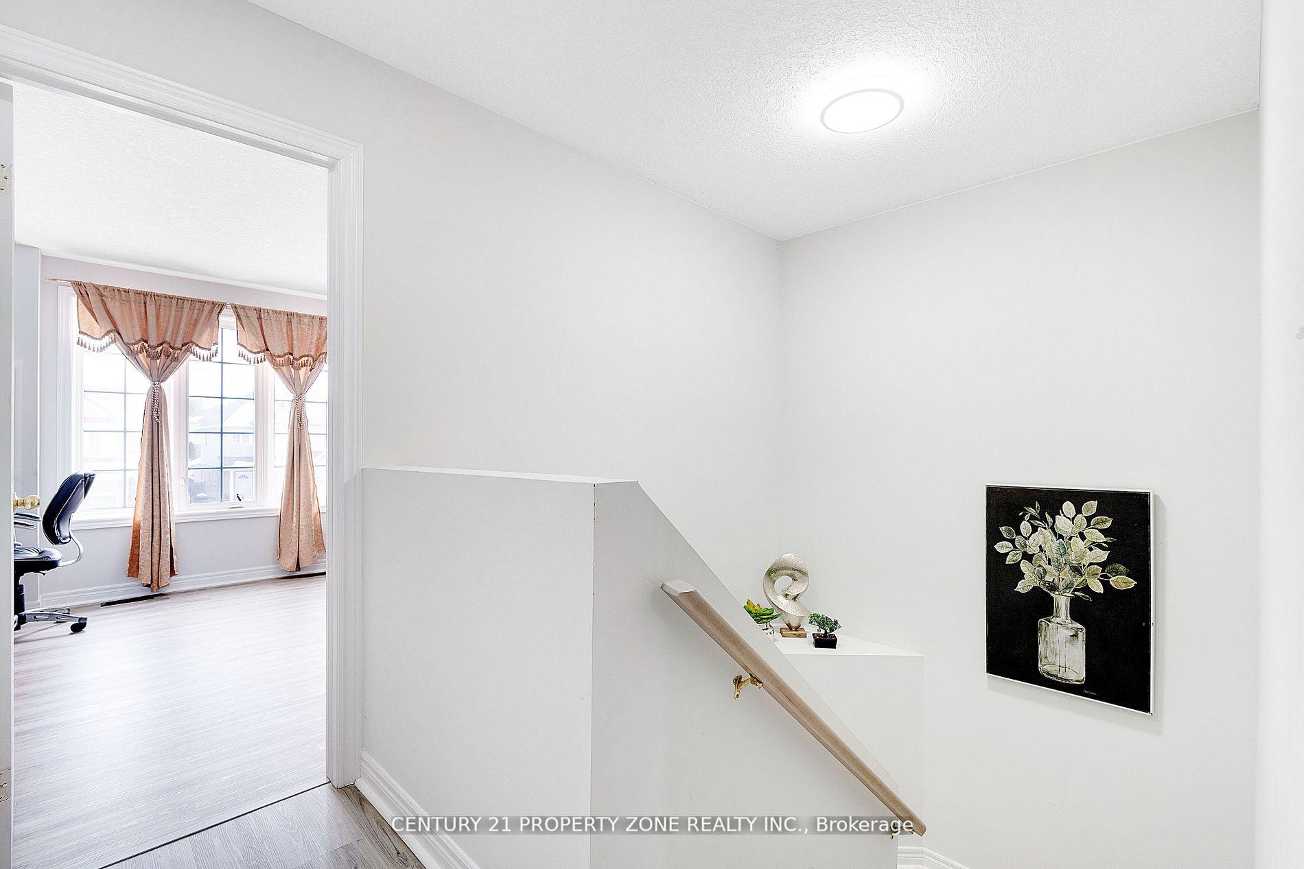 Photo 26 of 62 Colton Circle, Kitchener — HOMEH