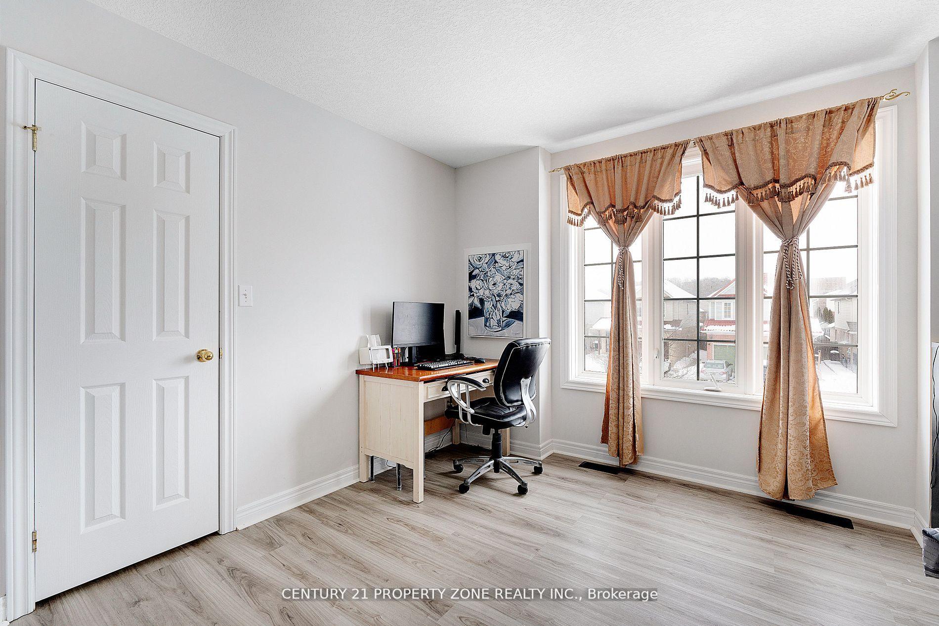 Photo 29 of 62 Colton Circle, Kitchener — HOMEH