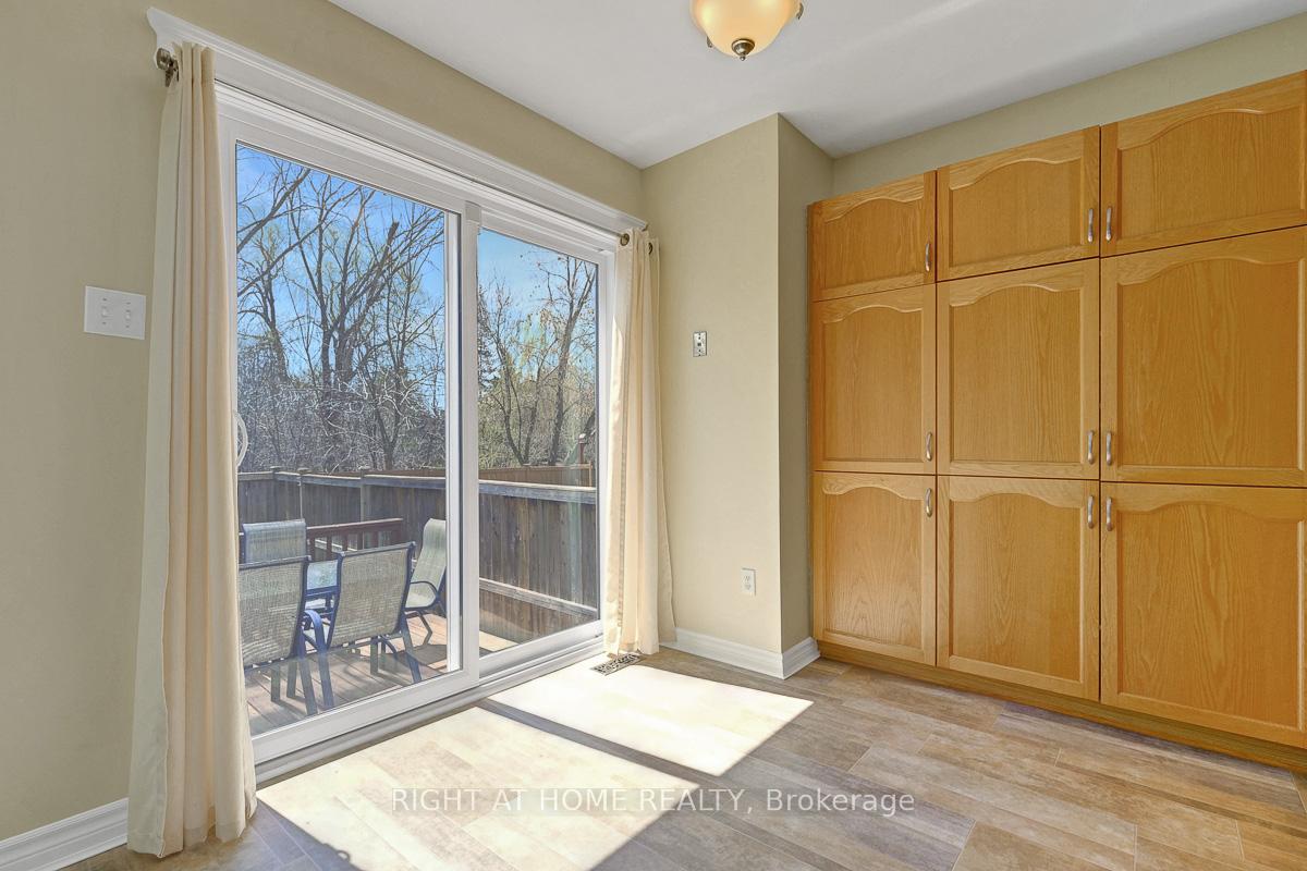 Photo 12 of 60 Kimbolton Crescent, Ottawa, Kanata - Morgan's Grant/South March — HOMEH