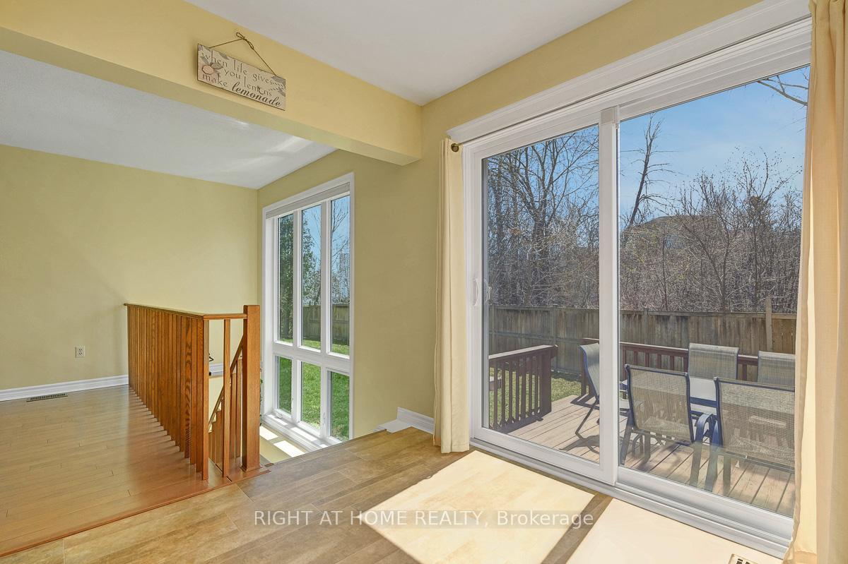 Photo 13 of 60 Kimbolton Crescent, Ottawa, Kanata - Morgan's Grant/South March — HOMEH