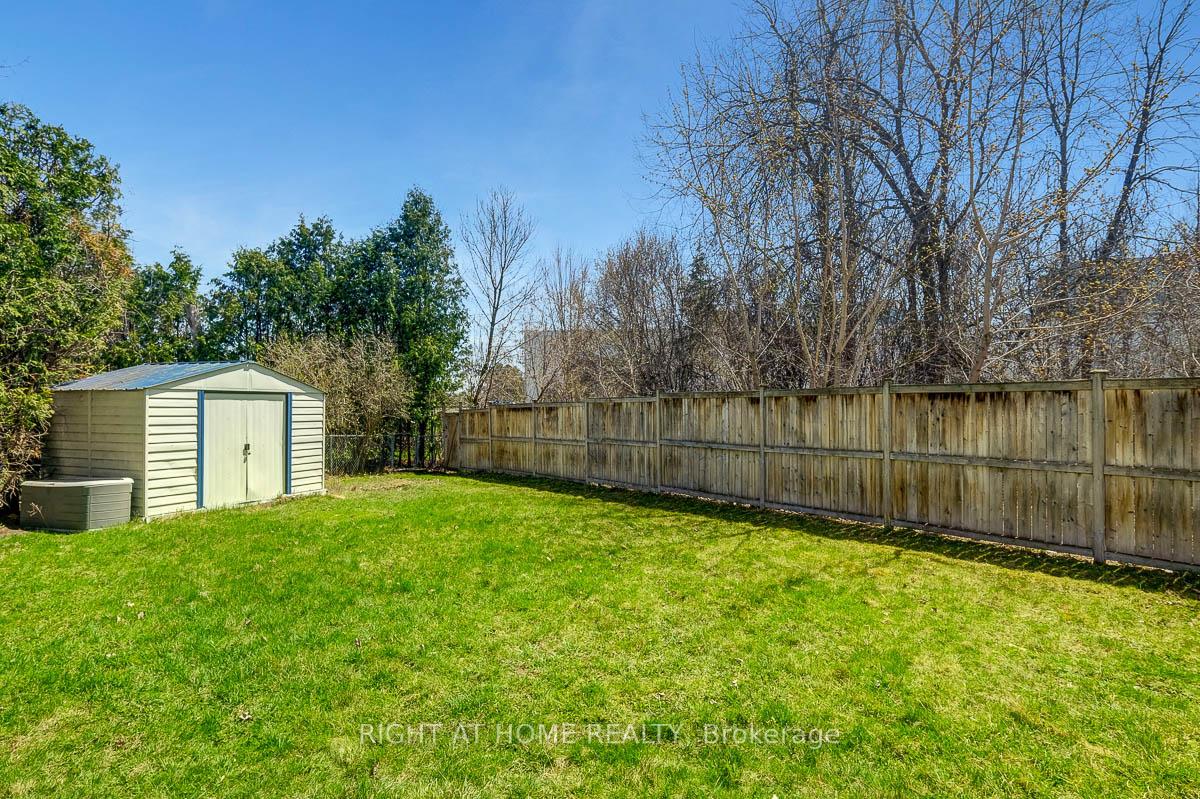 Photo 32 of 60 Kimbolton Crescent, Ottawa, Kanata - Morgan's Grant/South March — HOMEH
