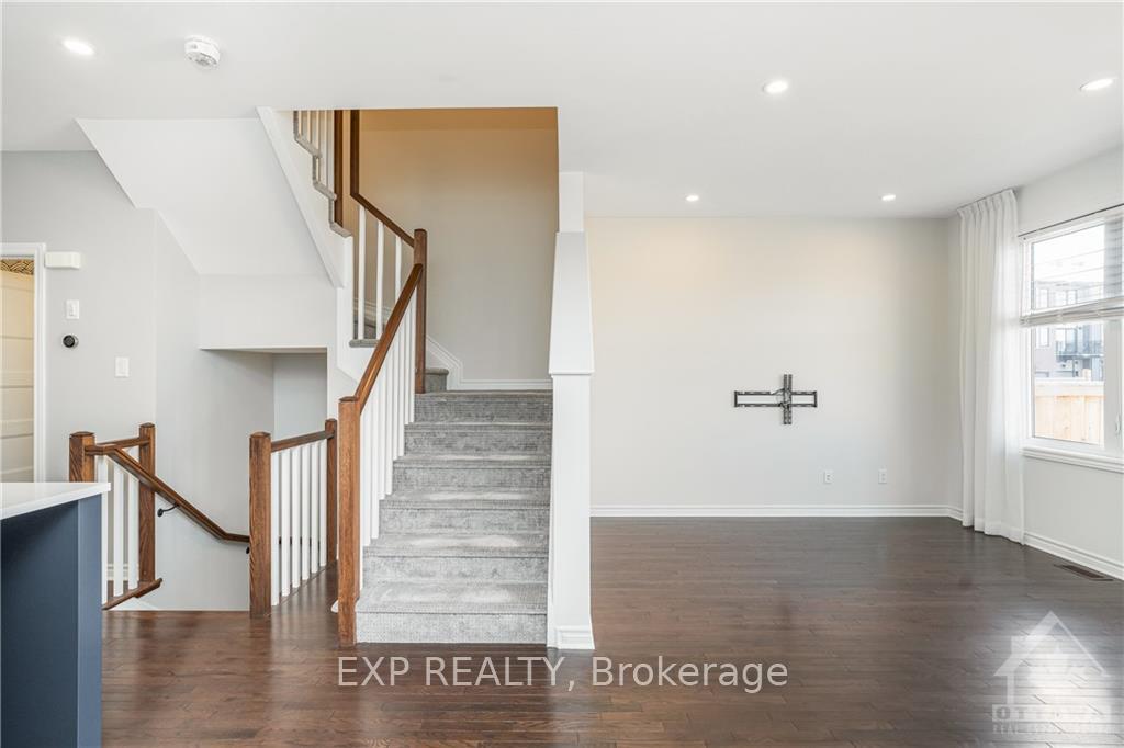 Photo 11 of 229C Shinny Avenue, Ottawa, Kanata - Emerald Meadows/Trailwest — HOMEH