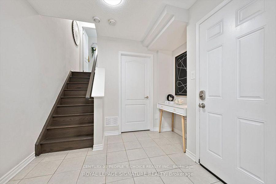 Photo 5 of 299 Casson Point, Milton, Ford — HOMEH