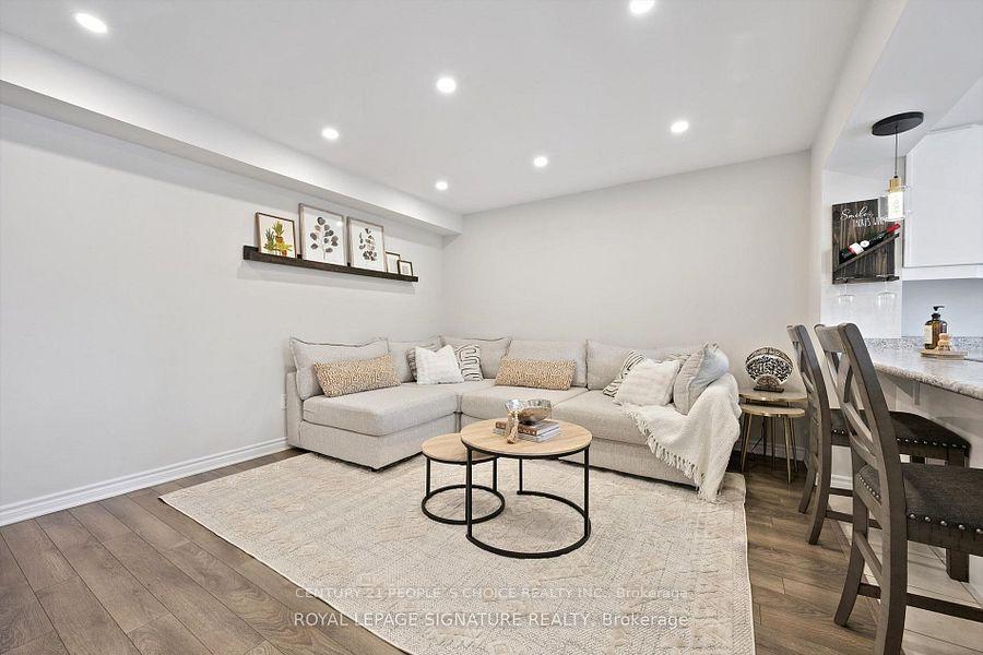 Photo 6 of 299 Casson Point, Milton, Ford — HOMEH