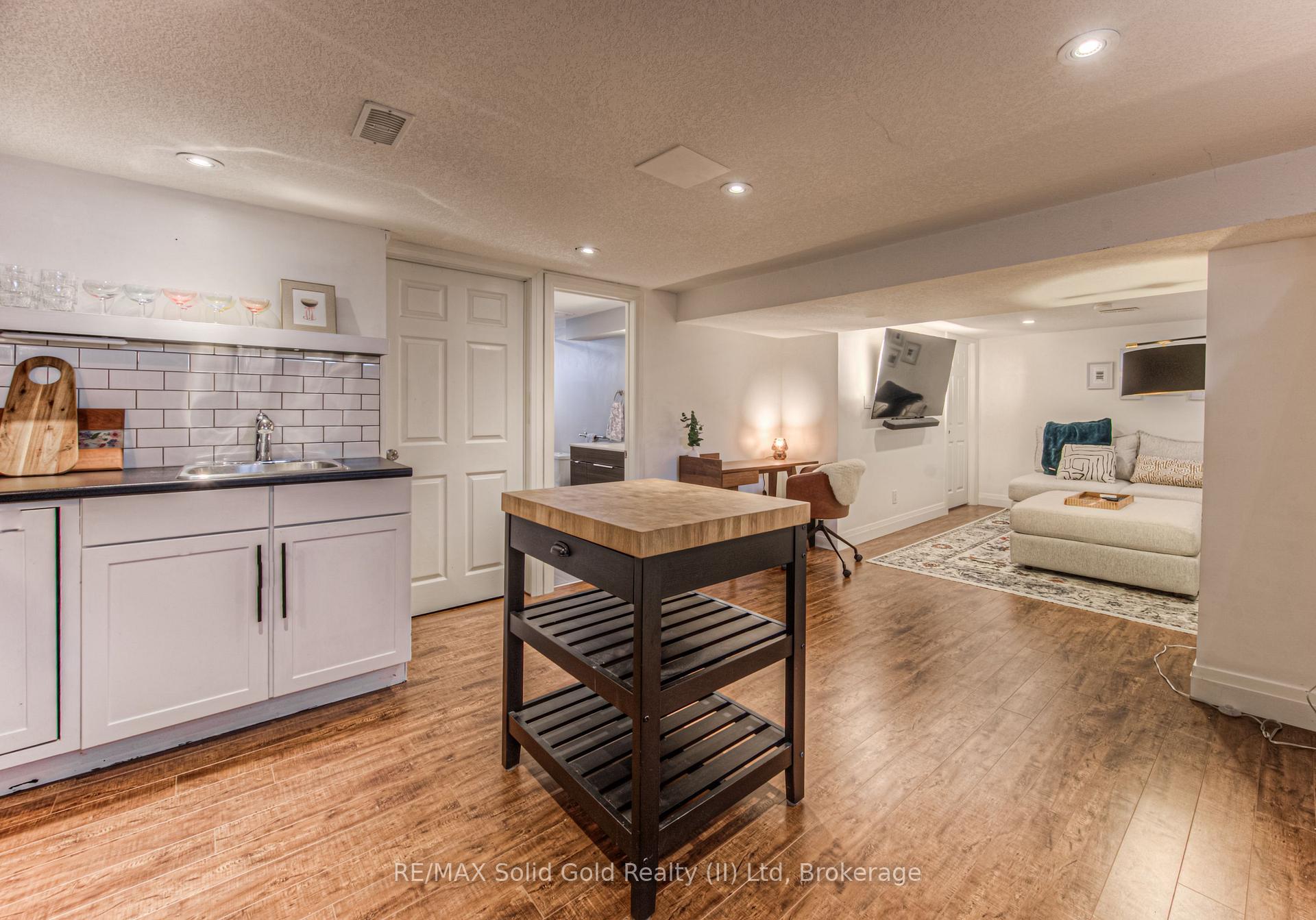 Photo 24 of 742 Elizabeth Street, Kitchener — HOMEH