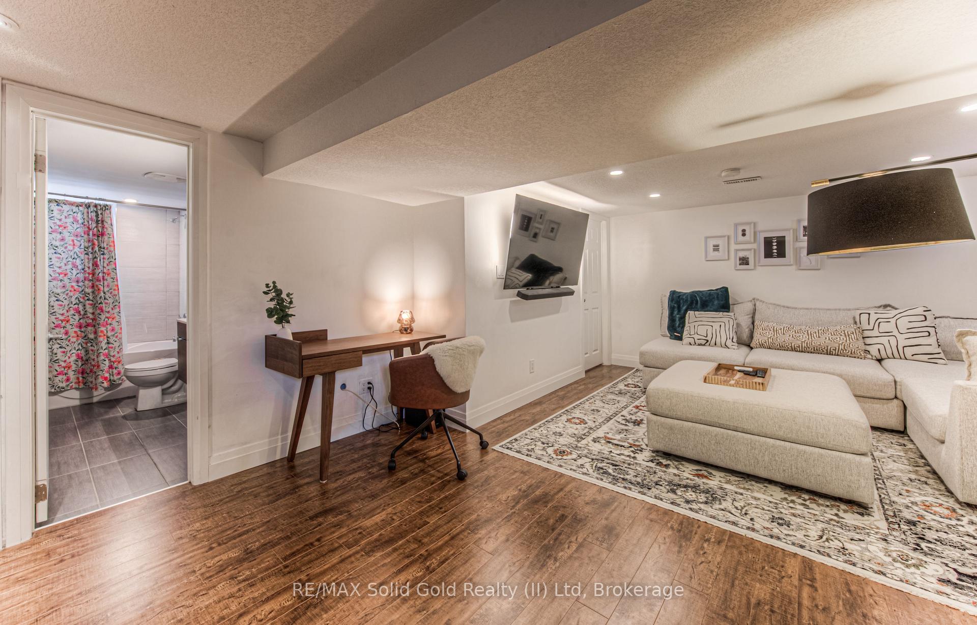Photo 25 of 742 Elizabeth Street, Kitchener — HOMEH