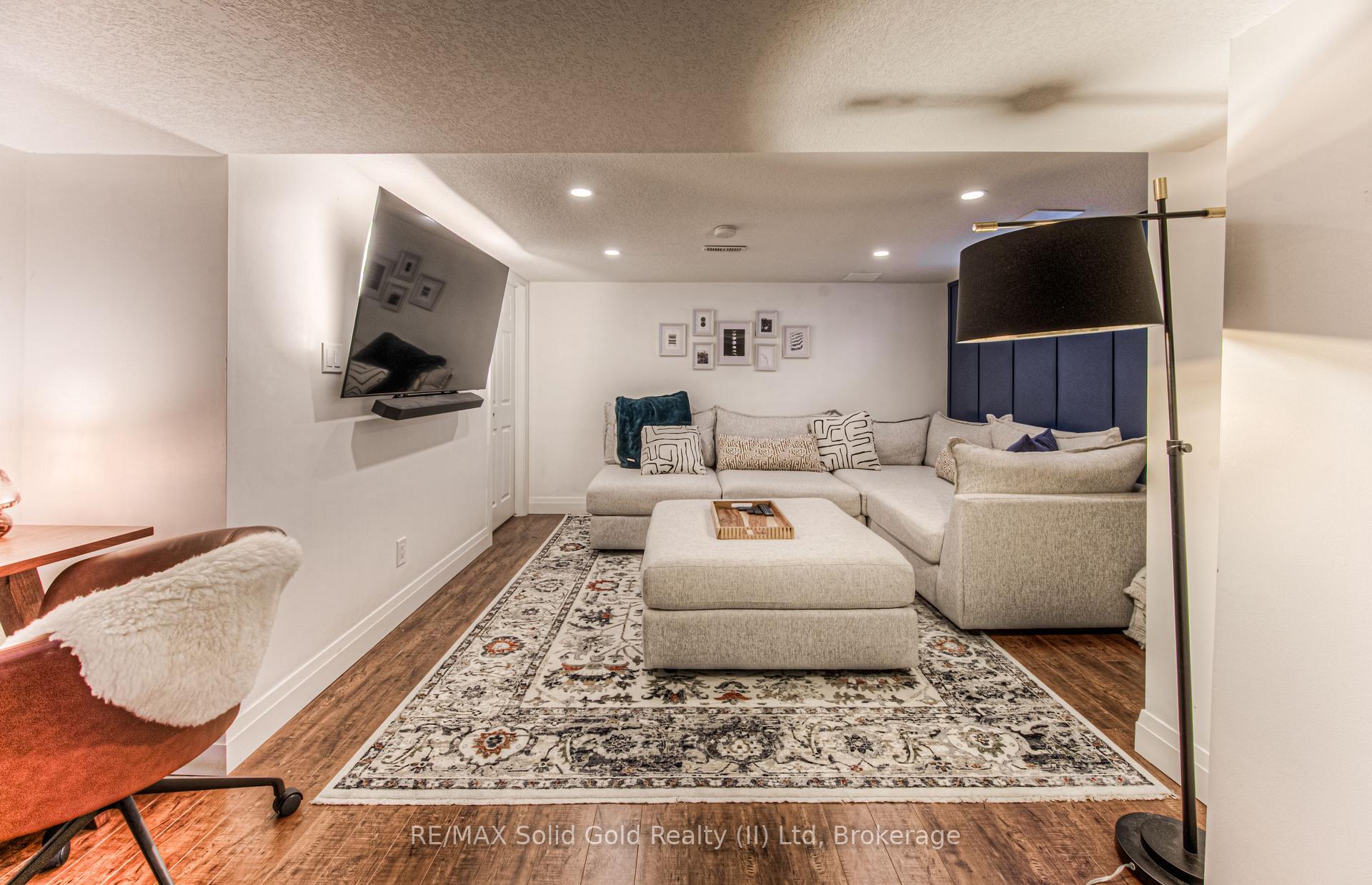 Photo 26 of 742 Elizabeth Street, Kitchener — HOMEH