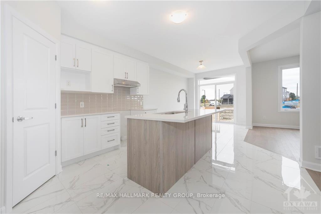 Photo 6 of 161 Invention Boulevard, Ottawa, Kanata - Morgan's Grant/South March — HOMEH