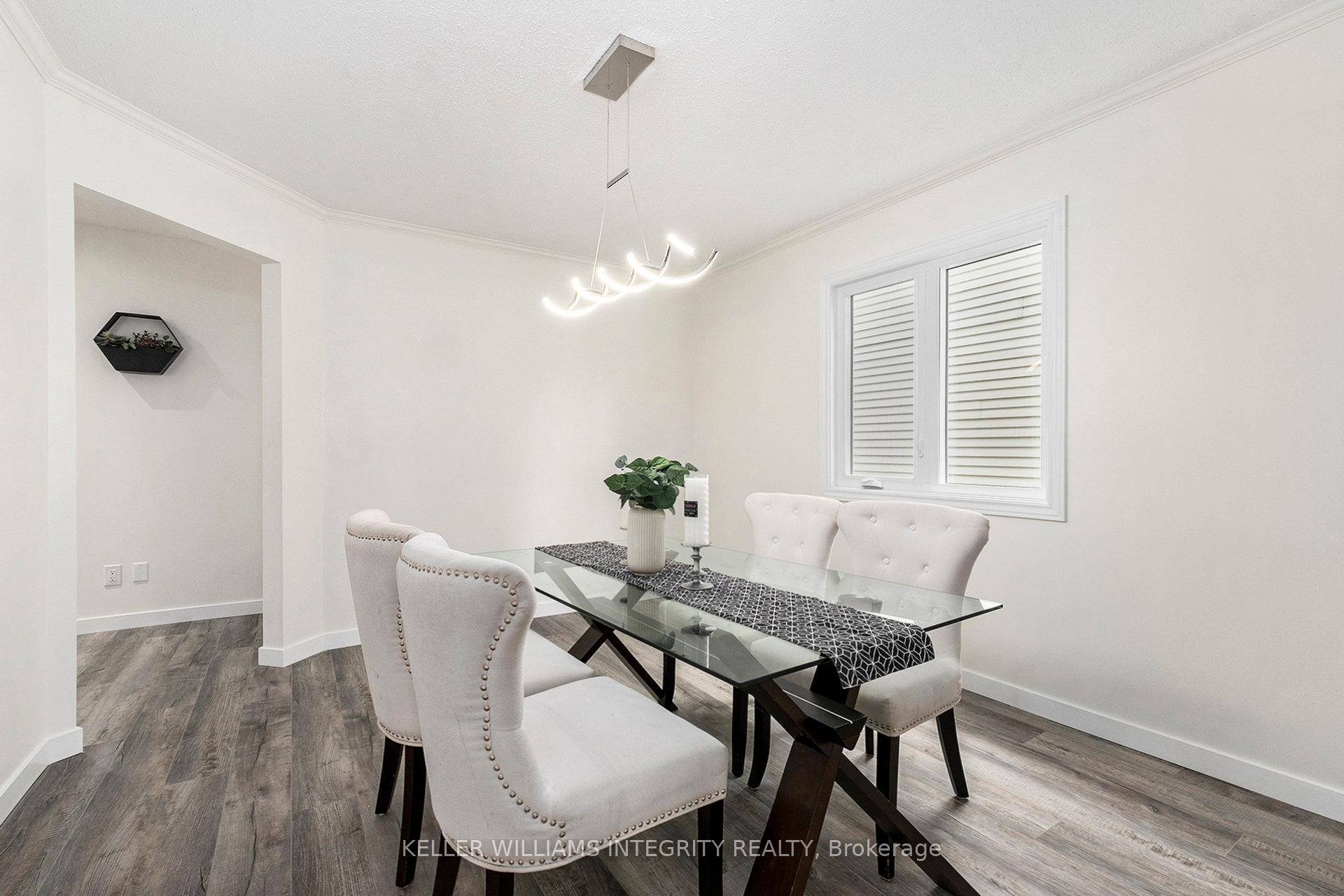 Photo 6 of 15 Saddlehorn Crescent, Ottawa, Kanata - Bridlewood — HOMEH