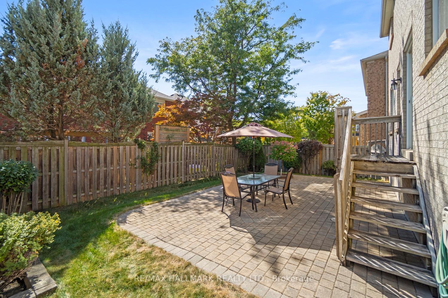 Photo 19 of 21 Courtfield Crescent, Markham, Berczy — HOMEH