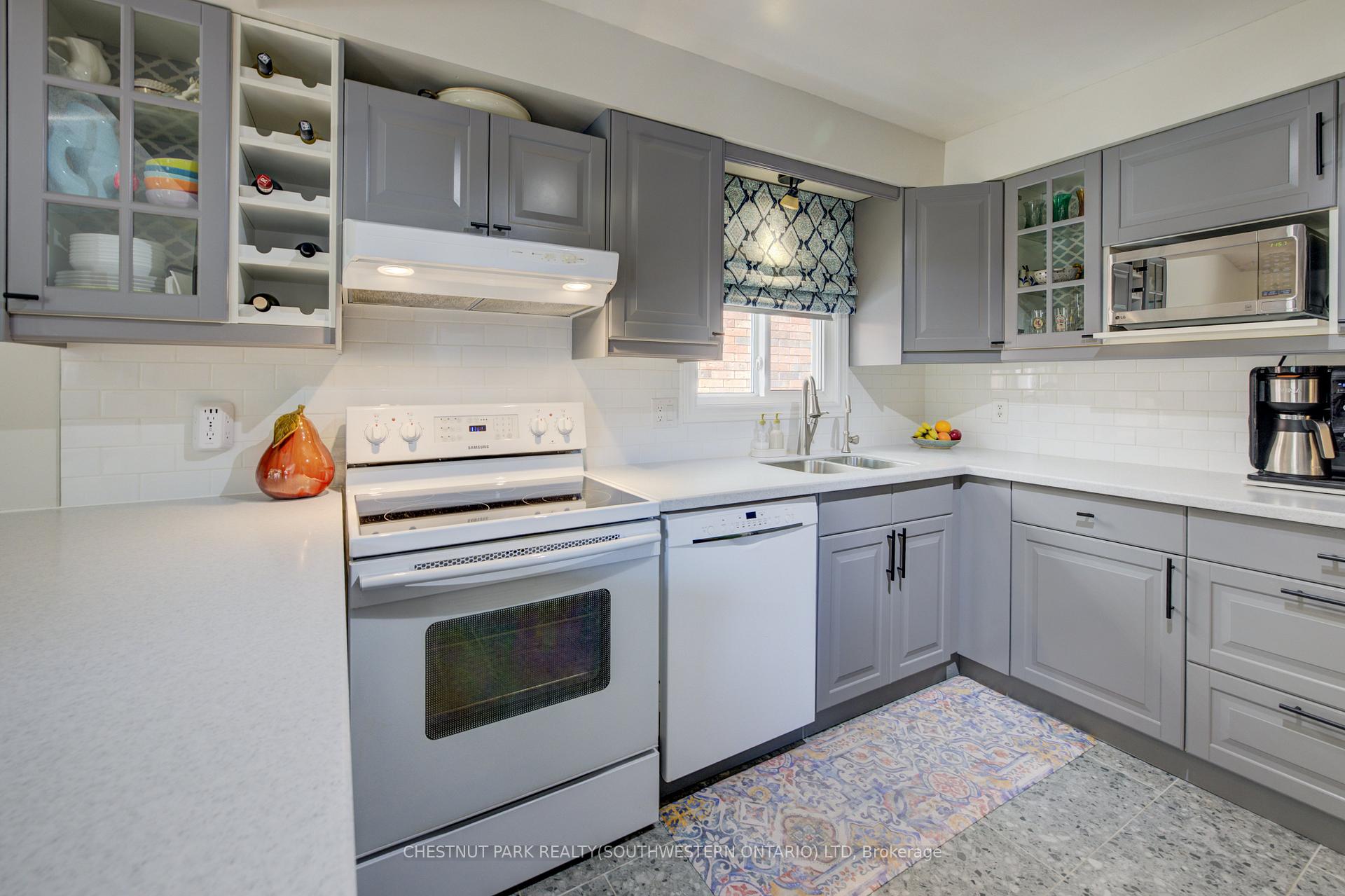 Photo 17 of 53 Ristau Crescent, Kitchener — HOMEH