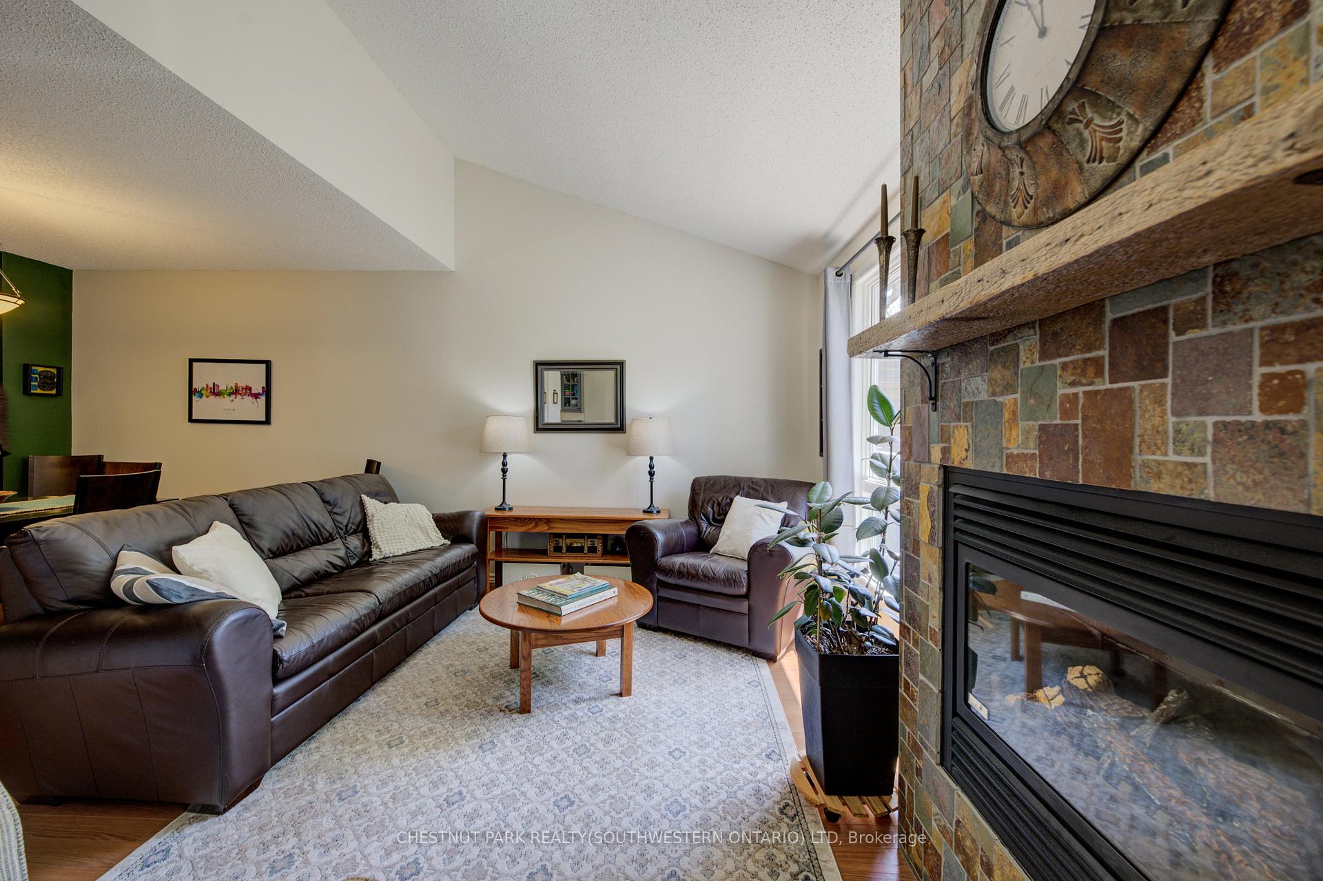 Photo 20 of 53 Ristau Crescent, Kitchener — HOMEH