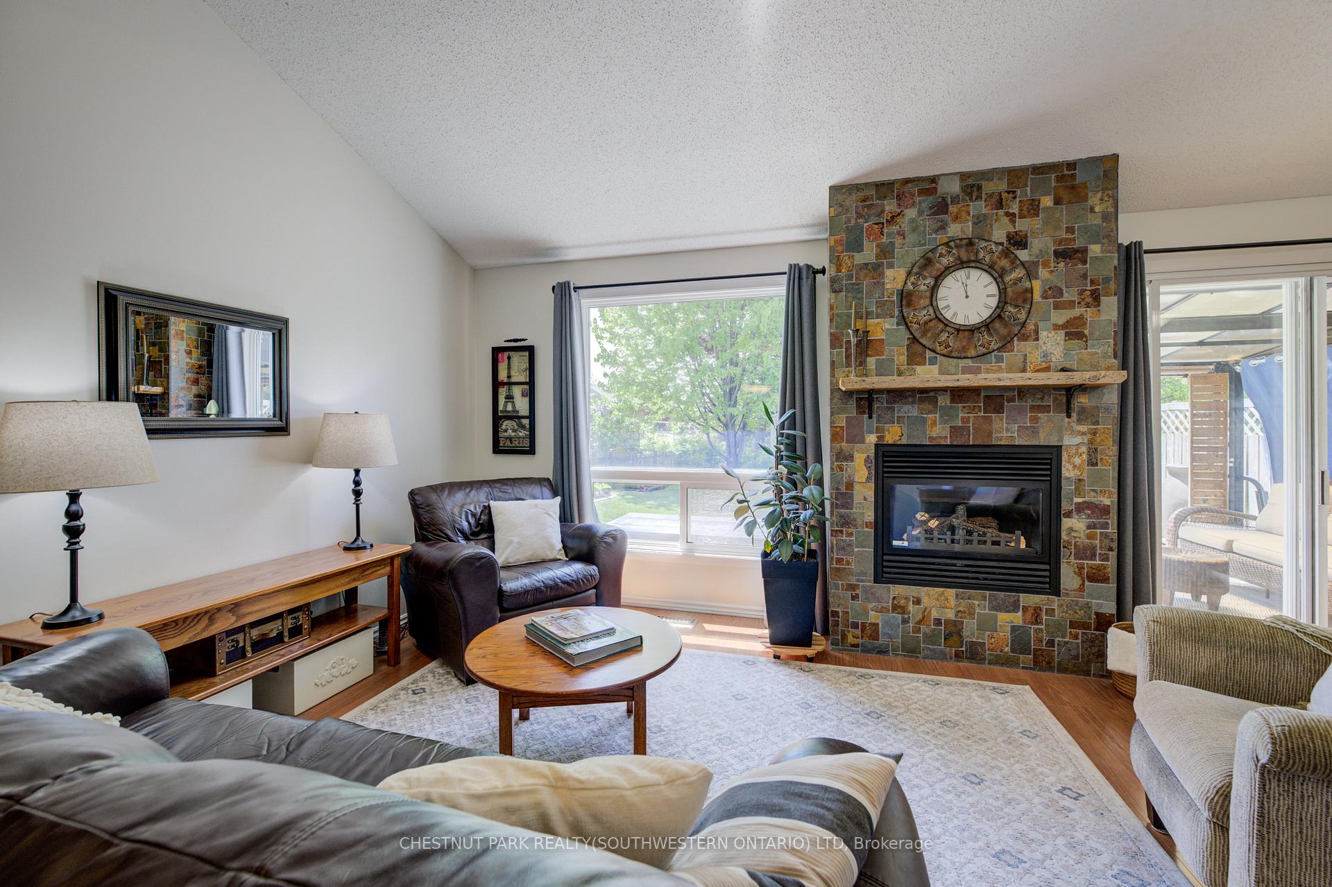 Photo 23 of 53 Ristau Crescent, Kitchener — HOMEH