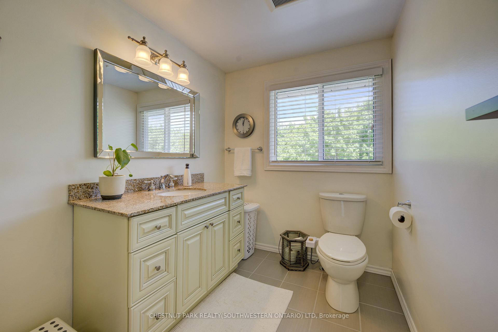 Photo 34 of 53 Ristau Crescent, Kitchener — HOMEH