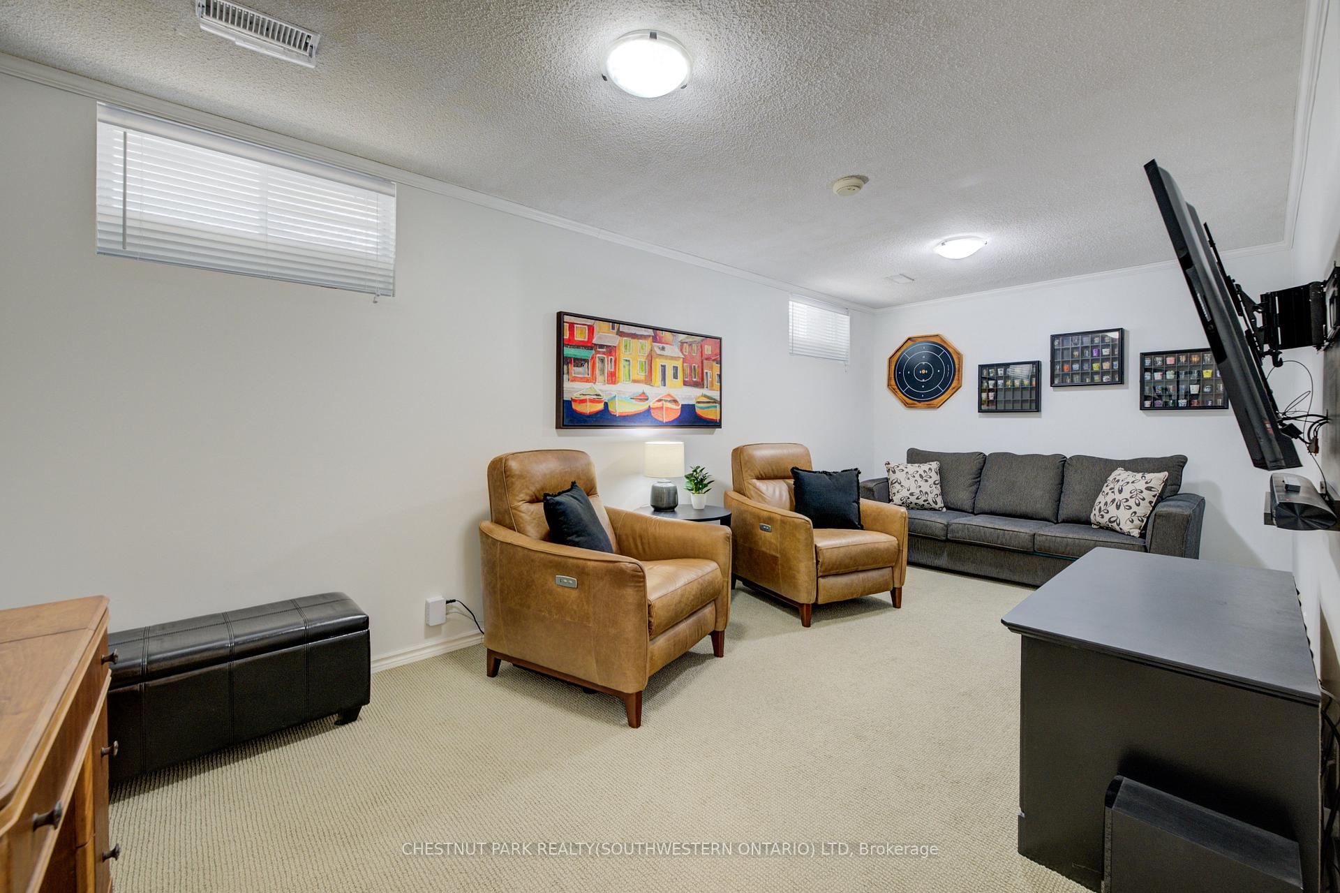 Photo 39 of 53 Ristau Crescent, Kitchener — HOMEH