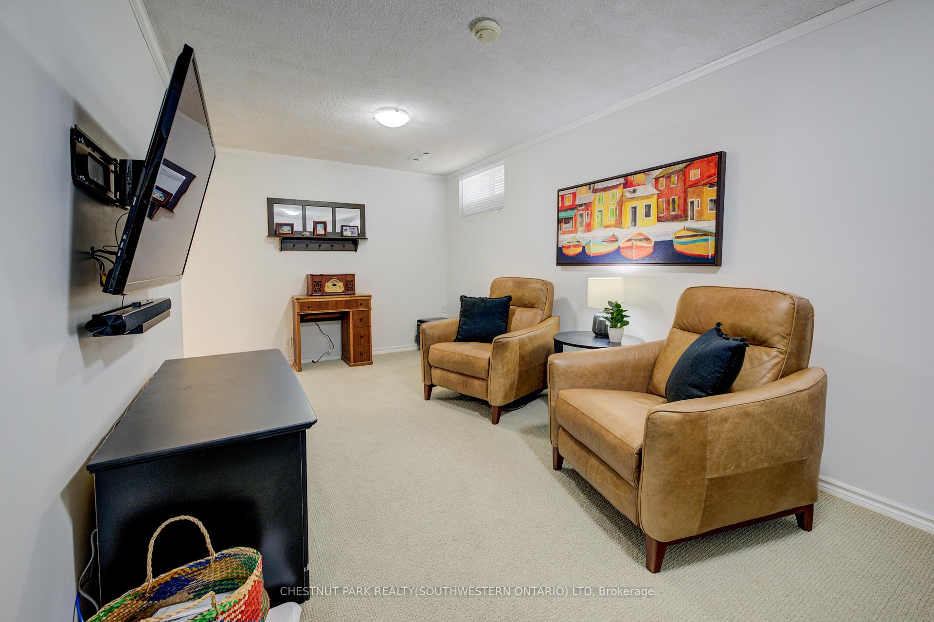 Photo 41 of 53 Ristau Crescent, Kitchener — HOMEH