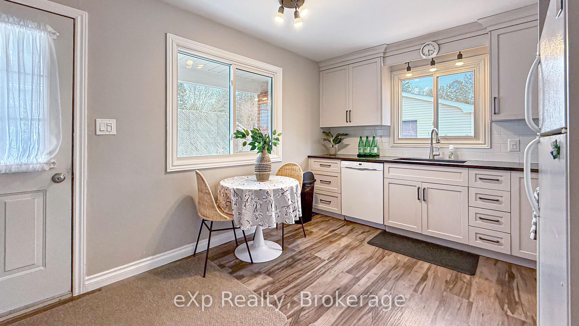 Photo 6 of 312 Jane Street N, Minto — HOMEH