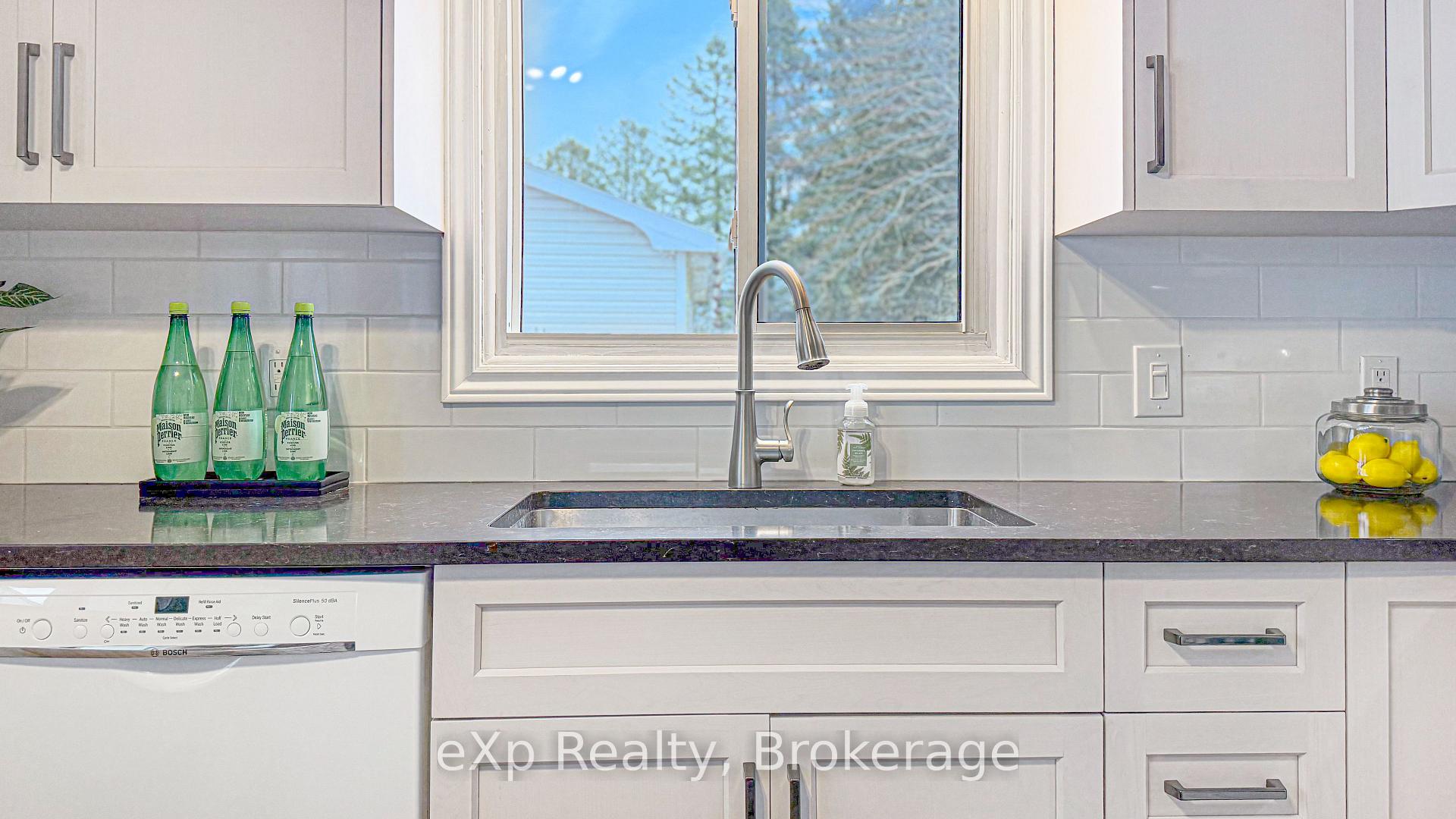 Photo 8 of 312 Jane Street N, Minto — HOMEH