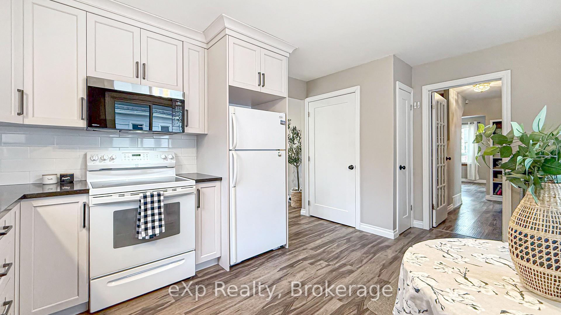Photo 9 of 312 Jane Street N, Minto — HOMEH