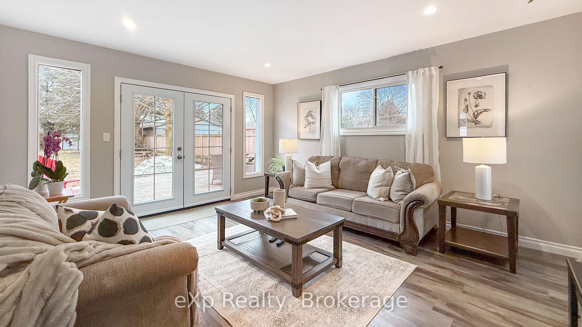 Photo 11 of 312 Jane Street N, Minto — HOMEH